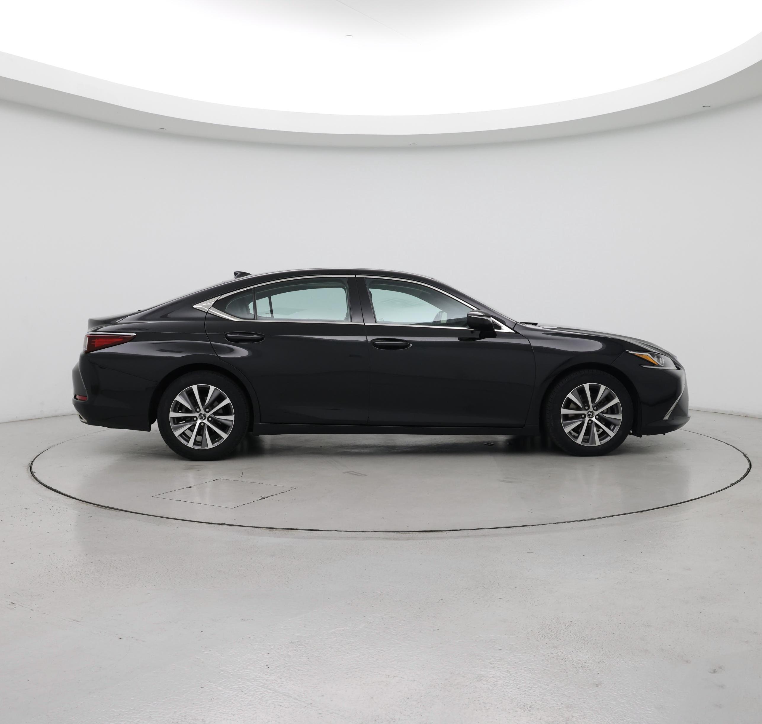 Thumbnail: 2021 Lexus ES - 7