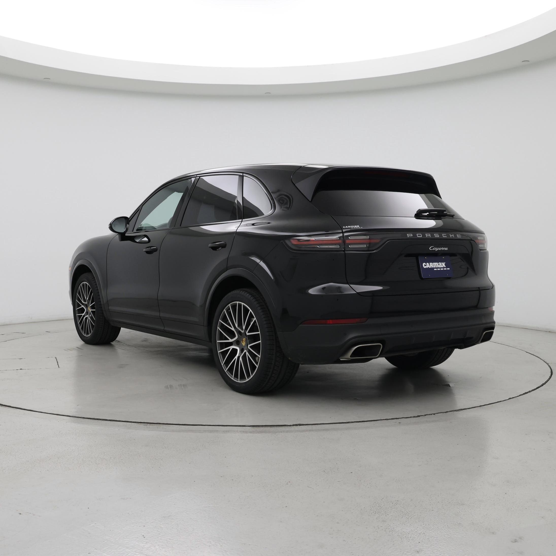 Thumbnail: 2019 Porsche Cayenne - 2