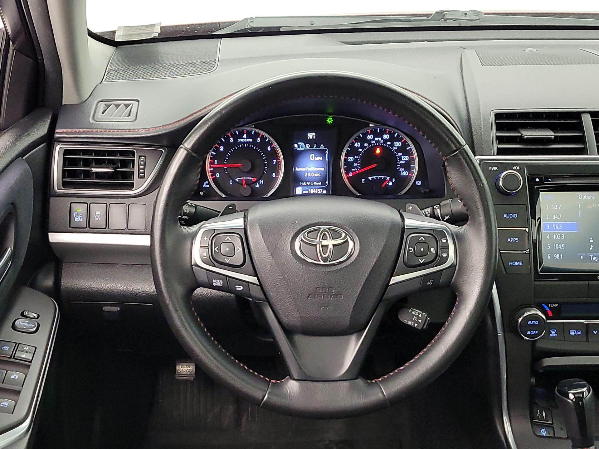 Thumbnail: 2016 Toyota Camry - 10