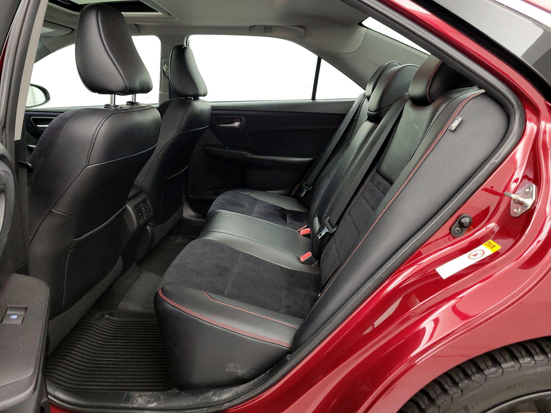 Thumbnail: 2016 Toyota Camry - 20