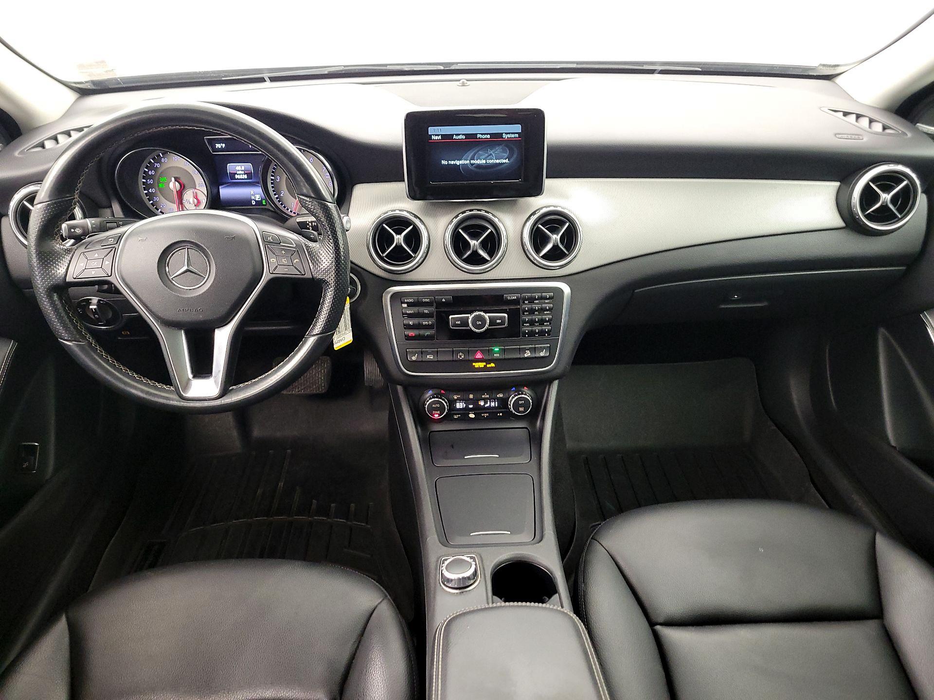 Thumbnail: 2015 Mercedes-Benz GLA - 9