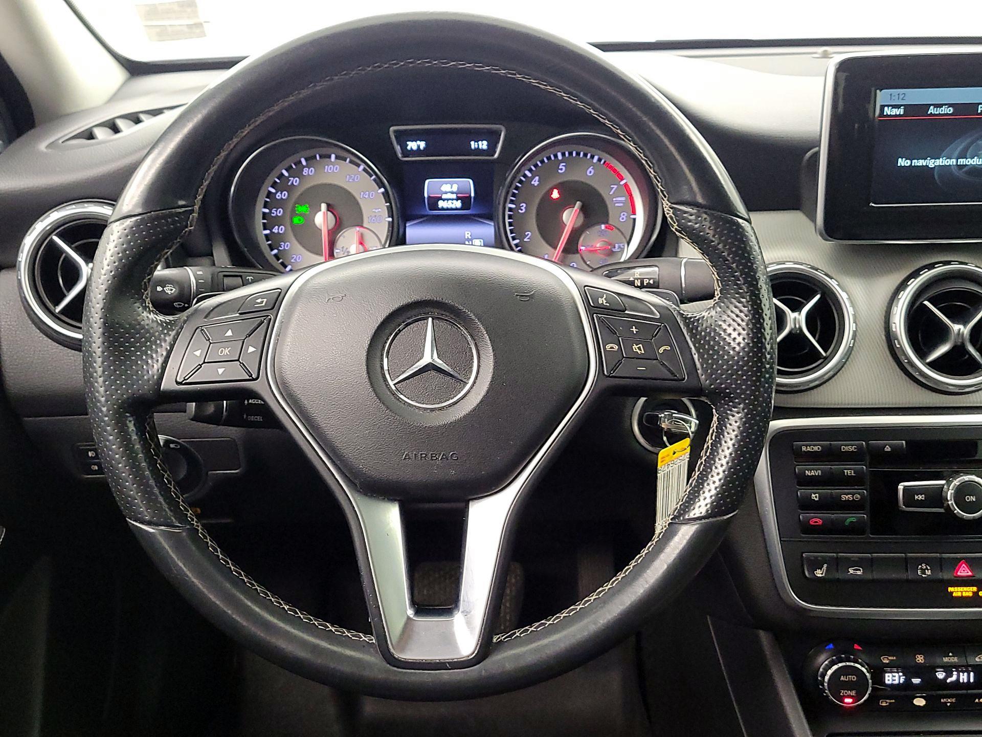 Thumbnail: 2015 Mercedes-Benz GLA - 10