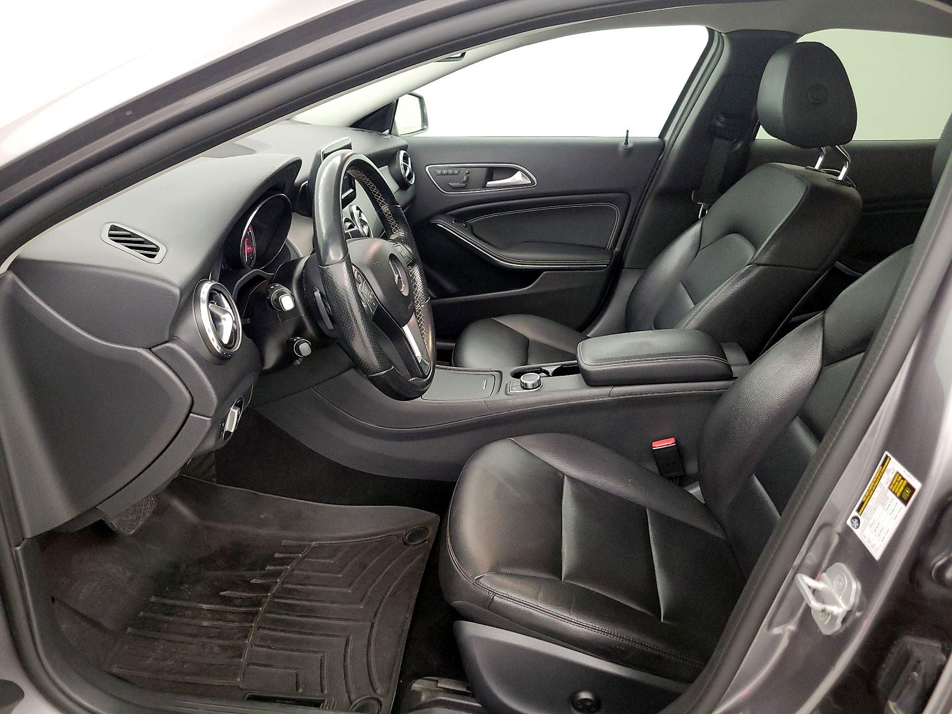 Thumbnail: 2015 Mercedes-Benz GLA - 11
