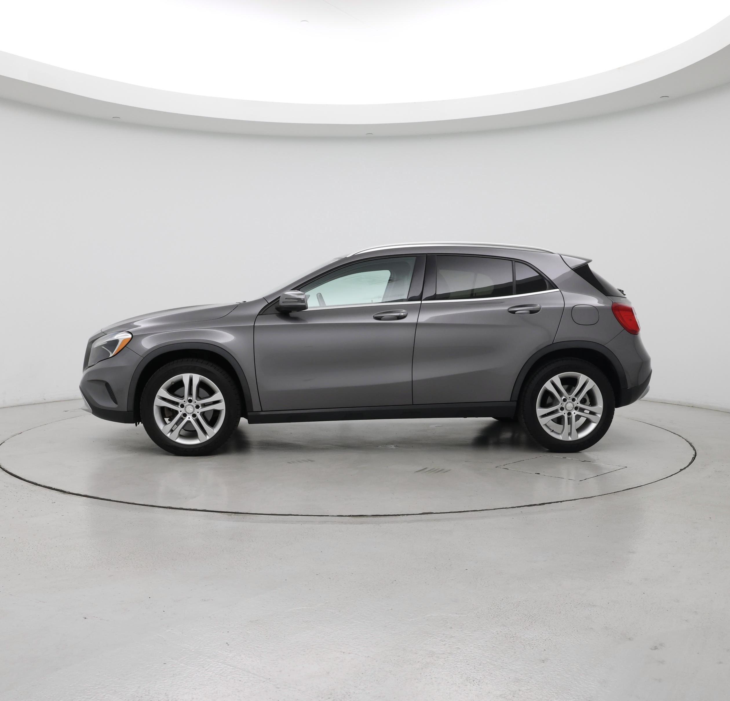 Thumbnail: 2015 Mercedes-Benz GLA - 3