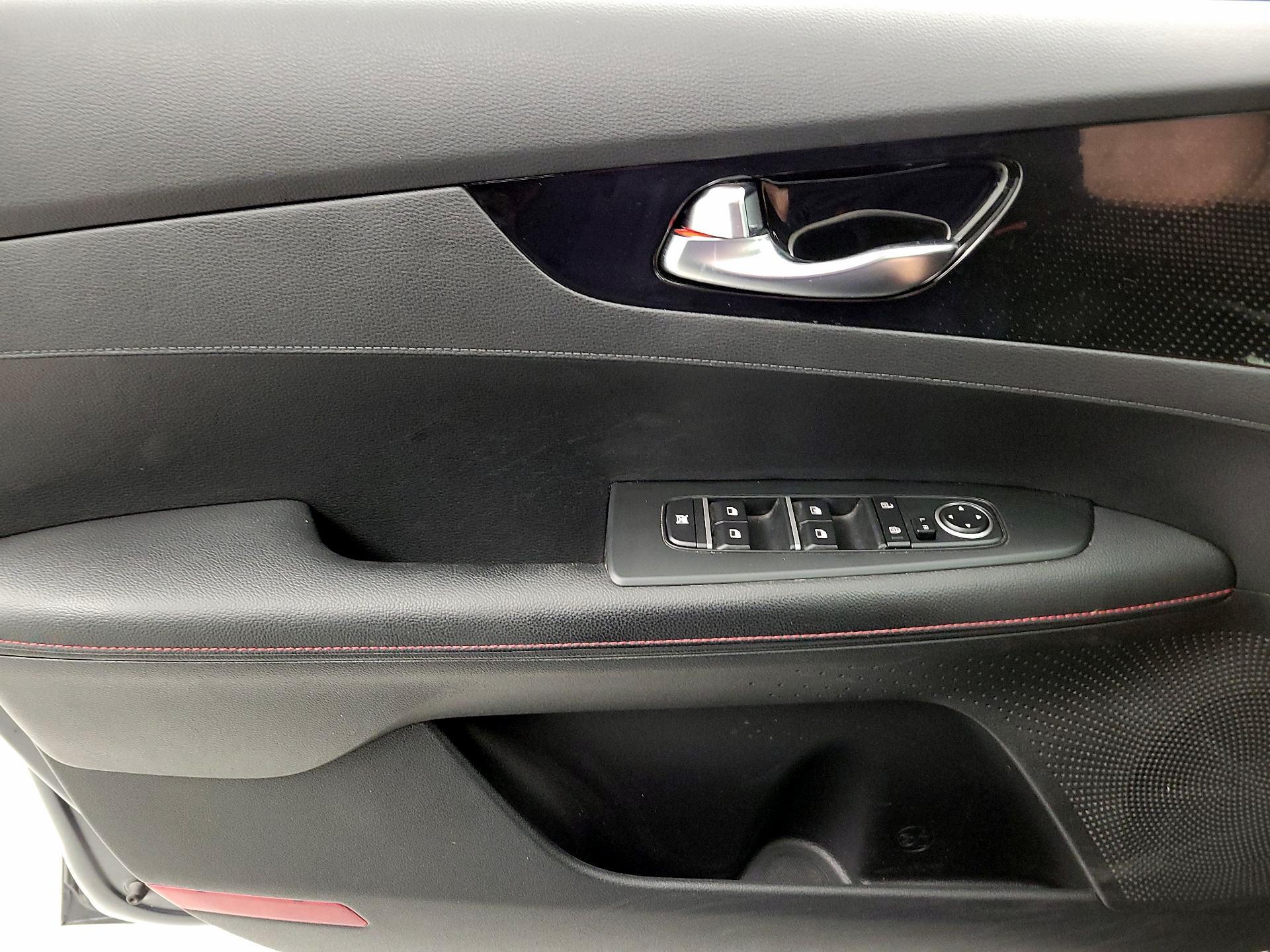 Thumbnail: 2022 Kia Forte - 12