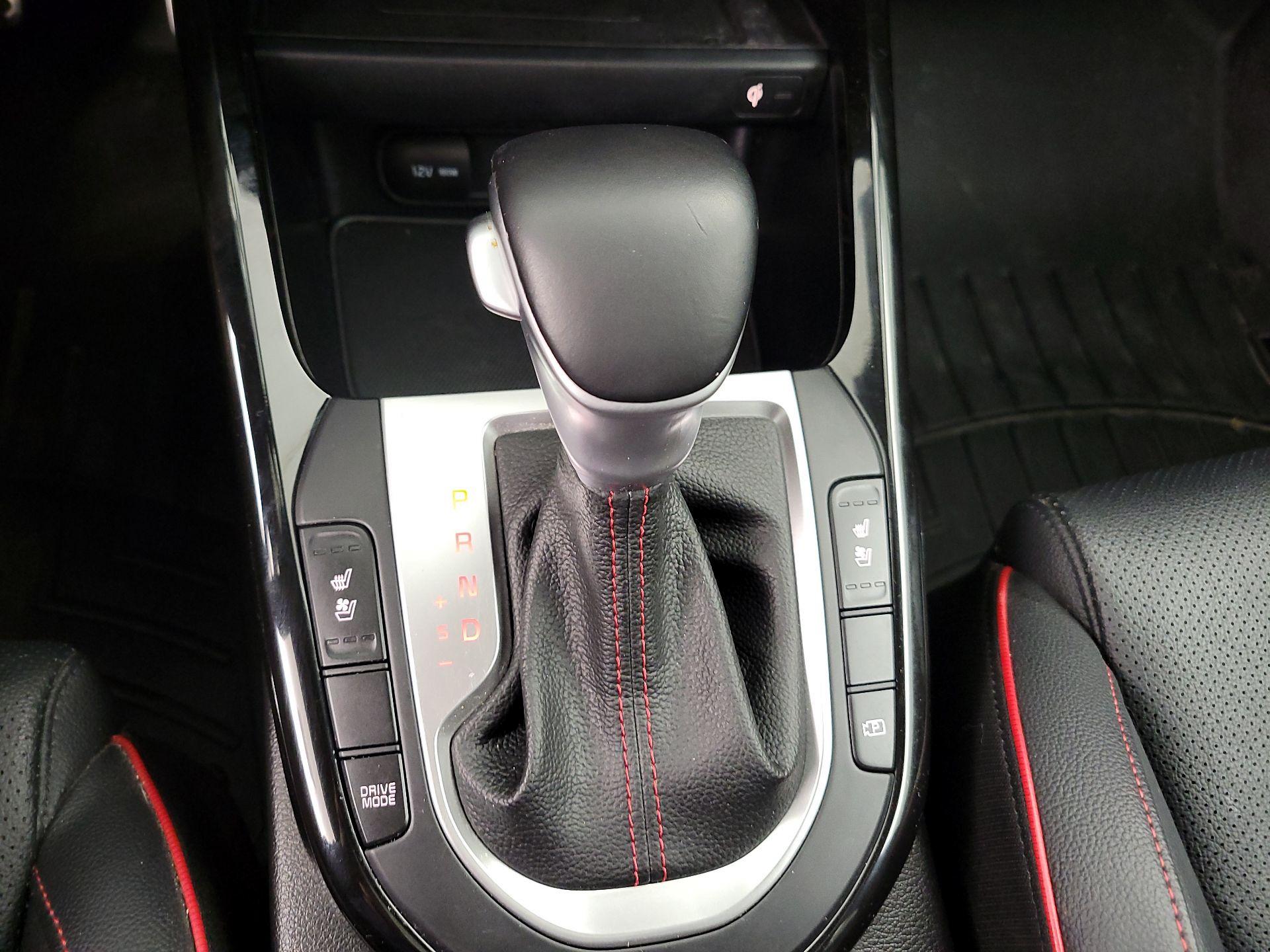 Thumbnail: 2022 Kia Forte - 18