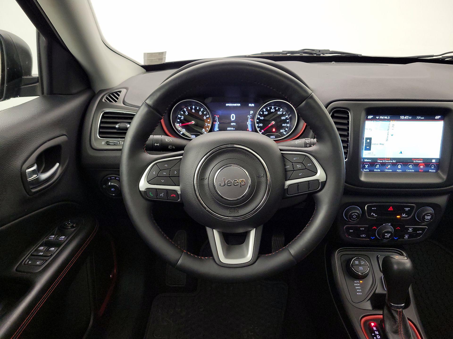 Thumbnail: 2017 Jeep Compass - 10