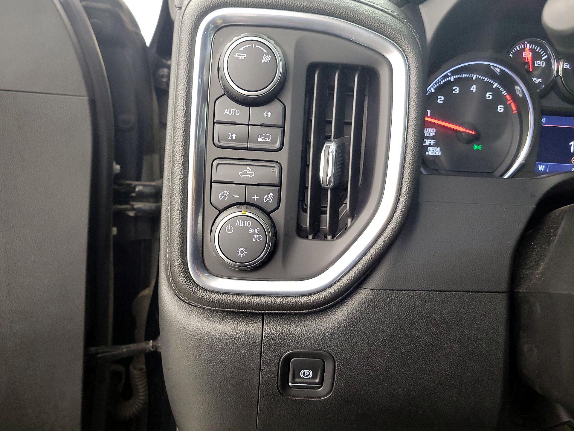 Thumbnail: 2019 Chevrolet Silverado 1500 - 13