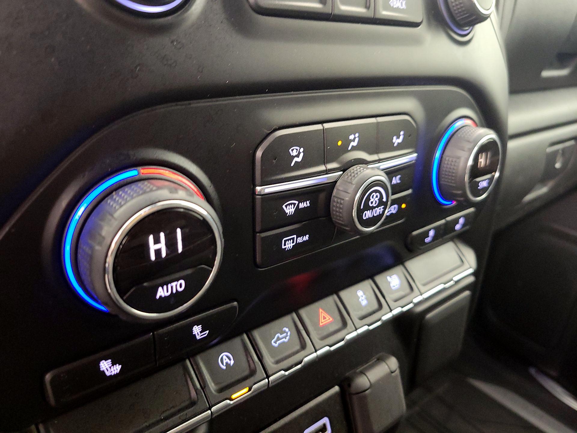 Thumbnail: 2019 Chevrolet Silverado 1500 - 16