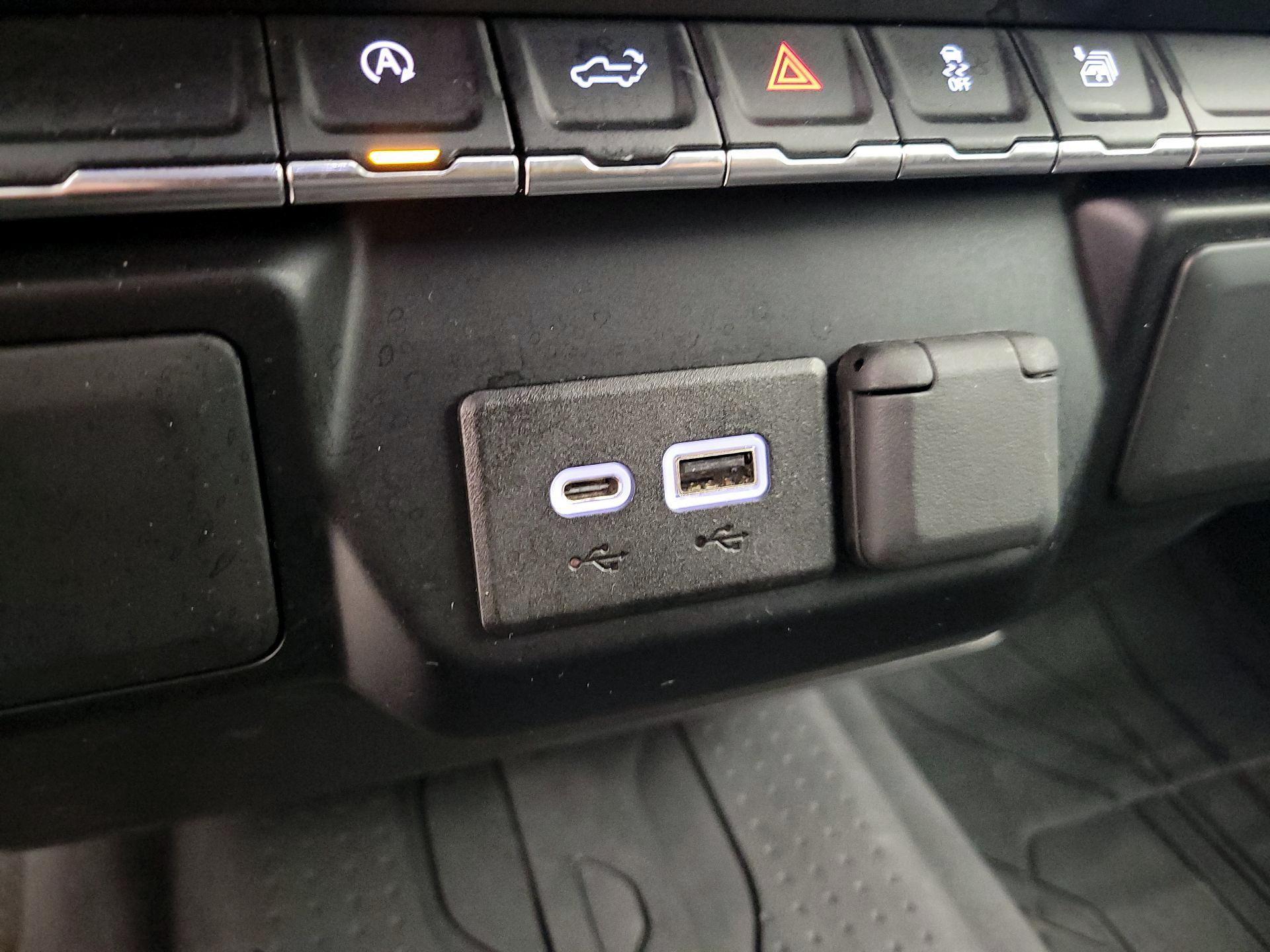 Thumbnail: 2019 Chevrolet Silverado 1500 - 18