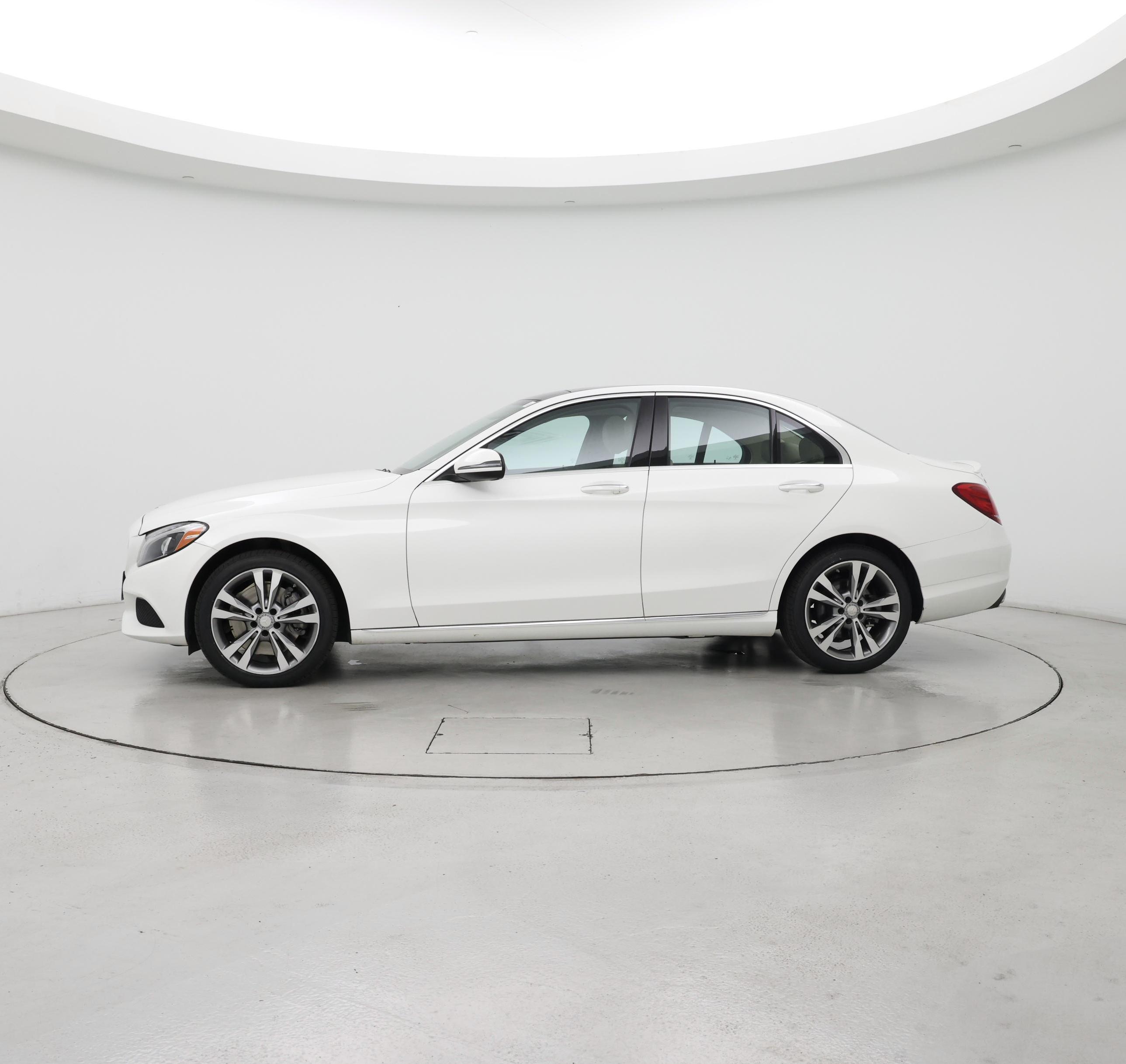 Thumbnail: 2016 Mercedes-Benz C-Class - 3