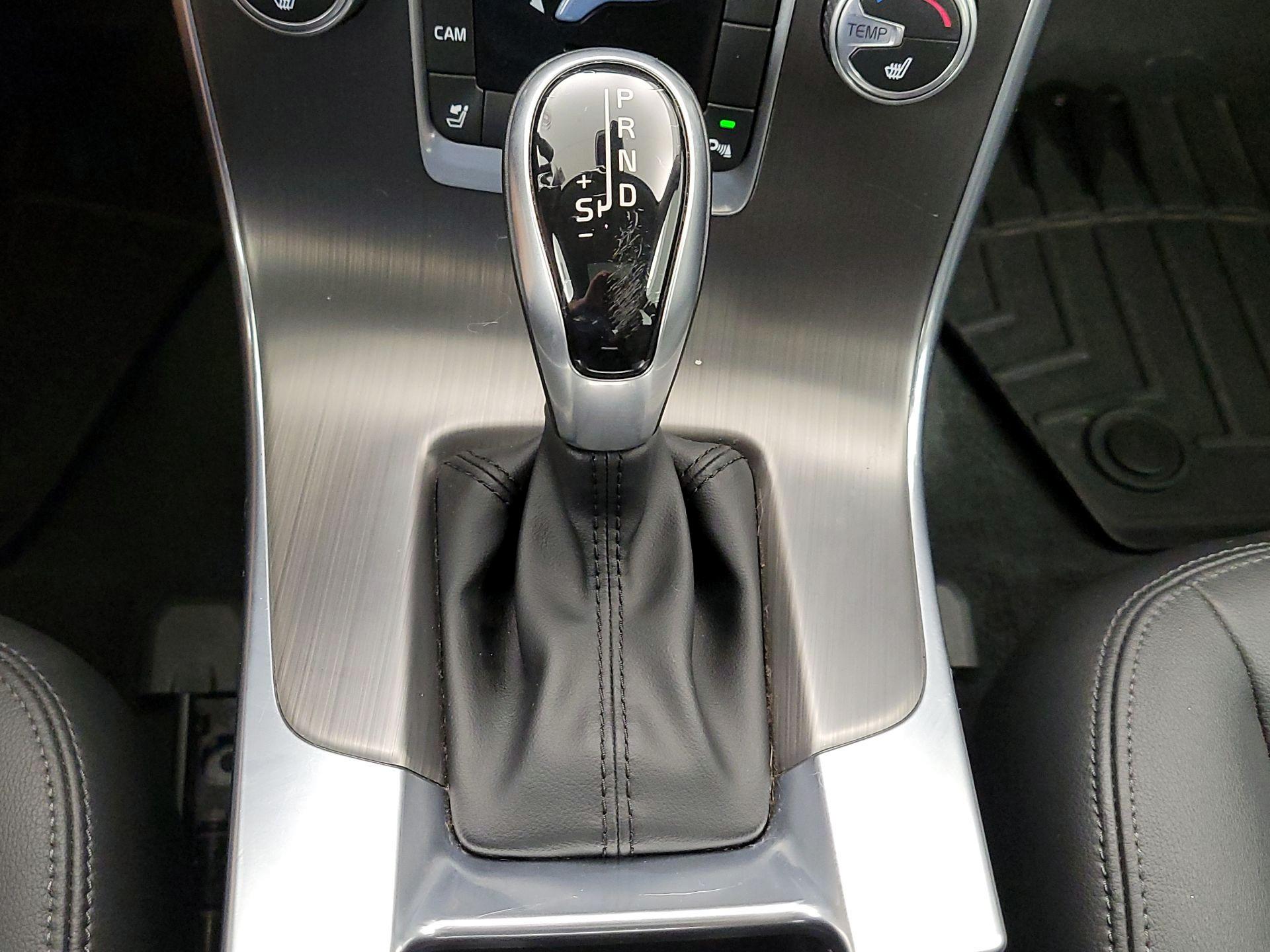 Thumbnail: 2016 Volvo S60 - 18