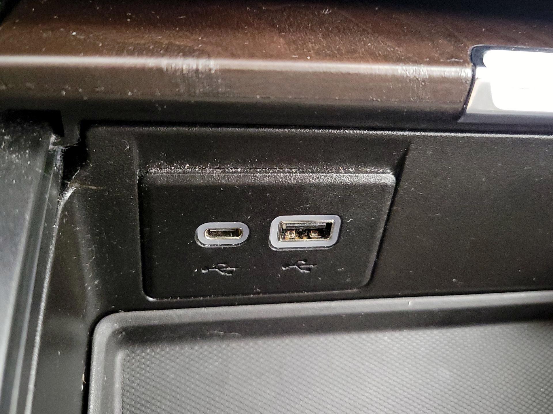 Thumbnail: 2022 GMC Yukon - 18