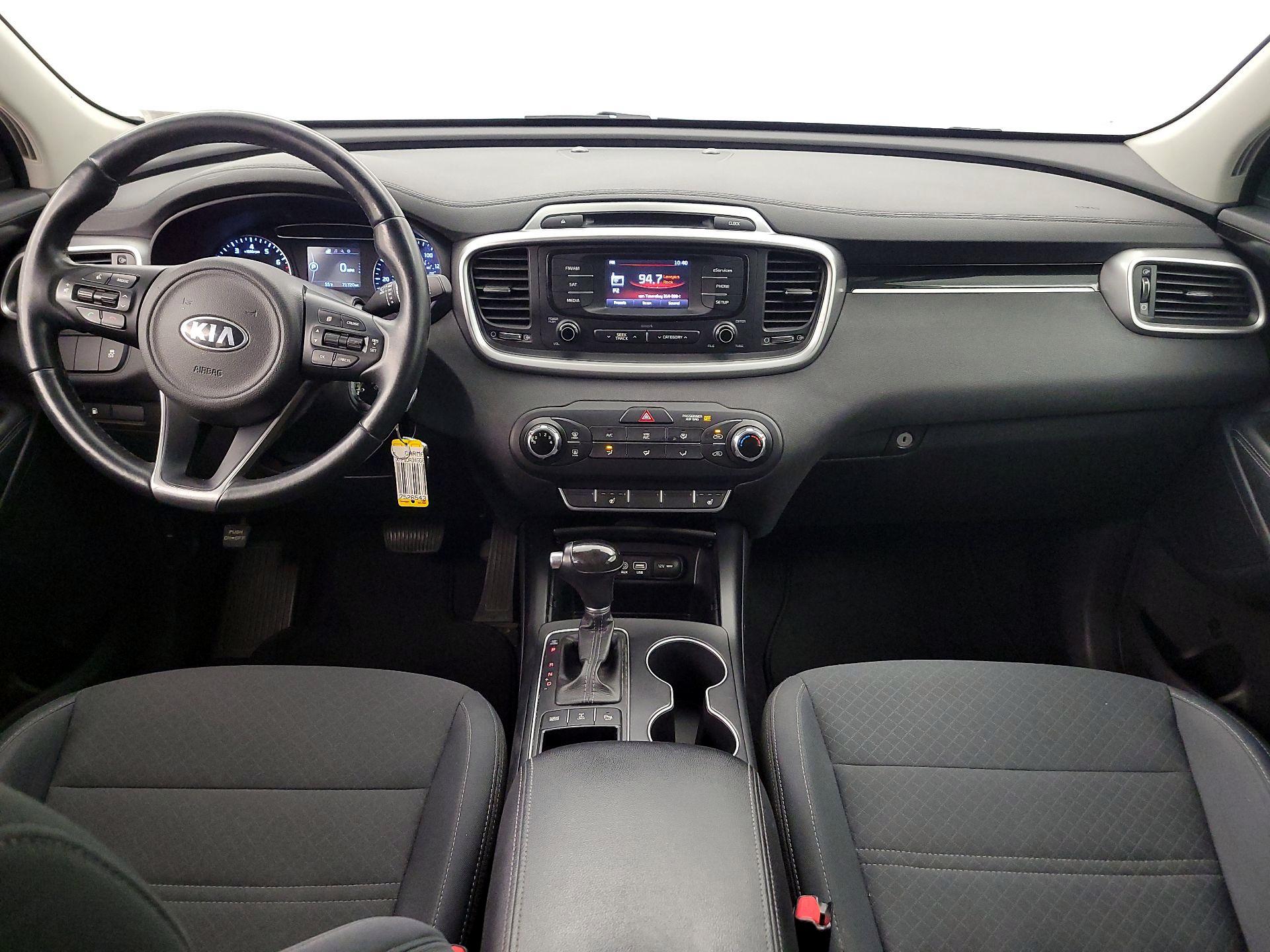 Thumbnail: 2016 Kia Sorento - 9