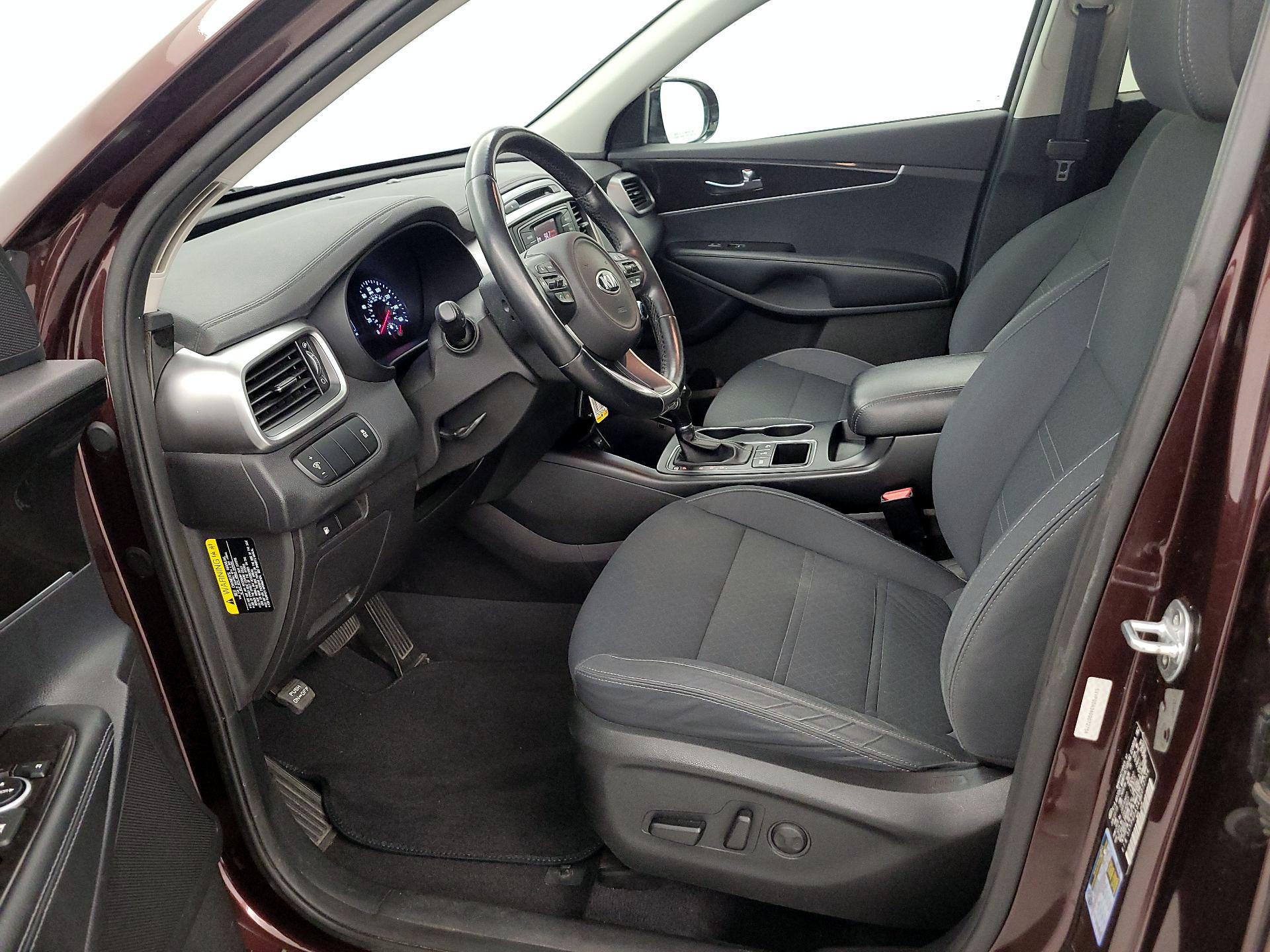 Thumbnail: 2016 Kia Sorento - 11