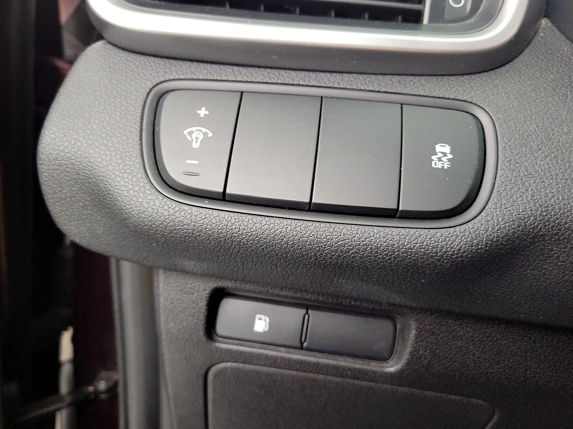 Thumbnail: 2016 Kia Sorento - 13