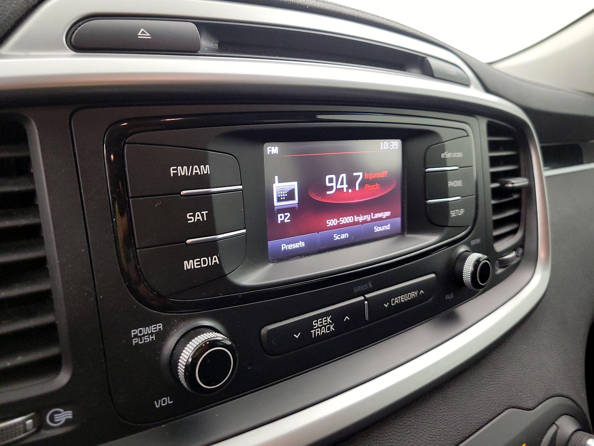 Thumbnail: 2016 Kia Sorento - 15