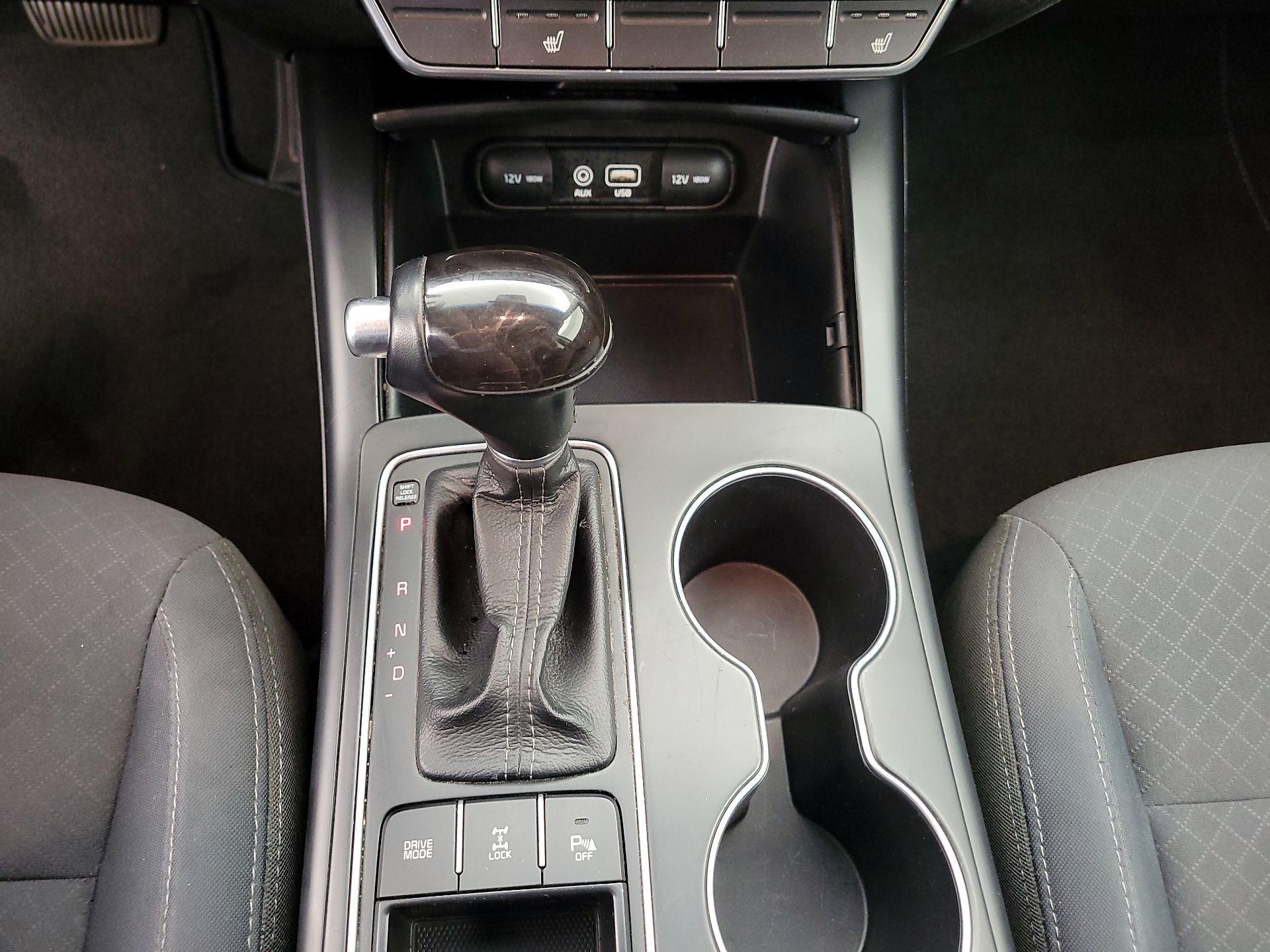 Thumbnail: 2016 Kia Sorento - 17