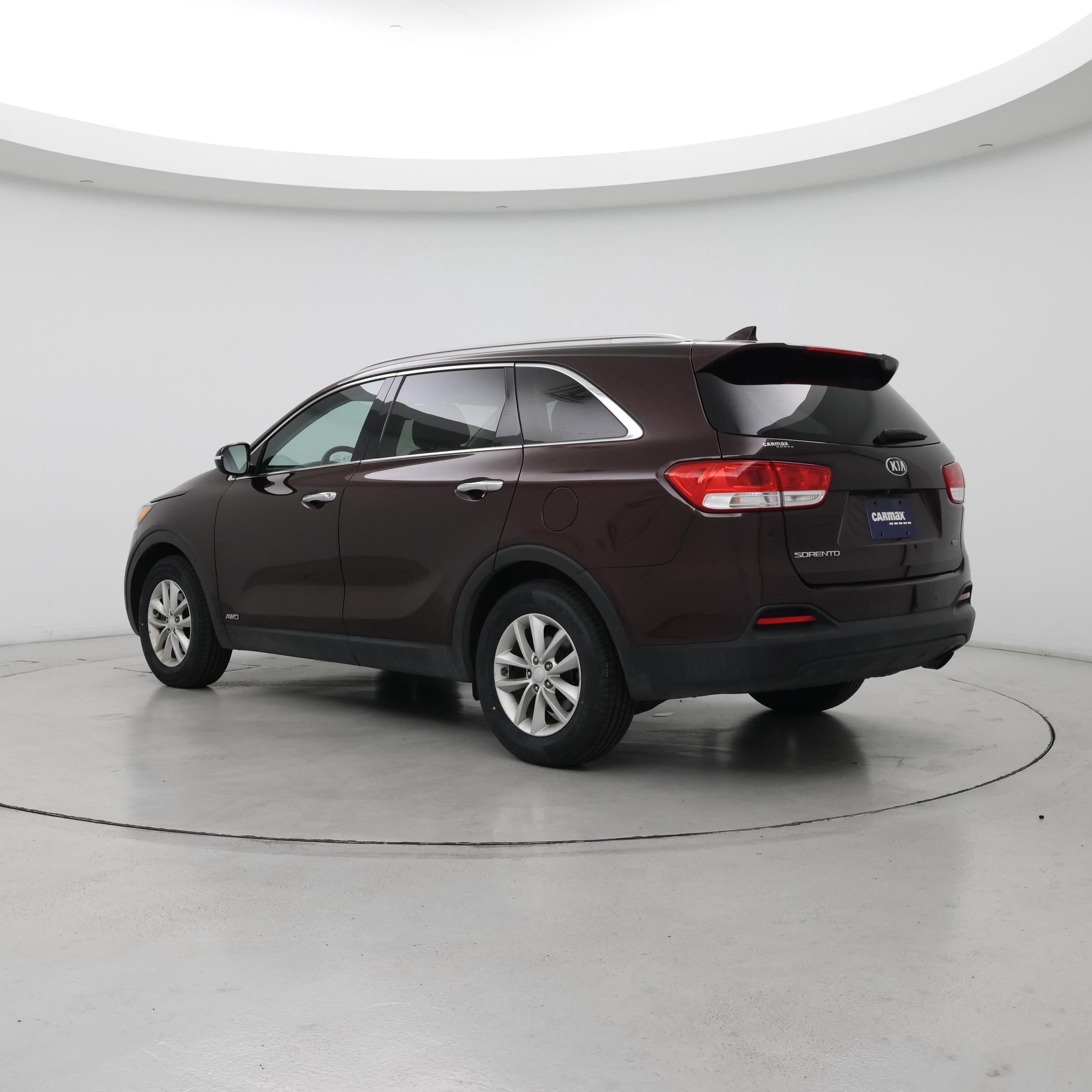 Thumbnail: 2016 Kia Sorento - 2