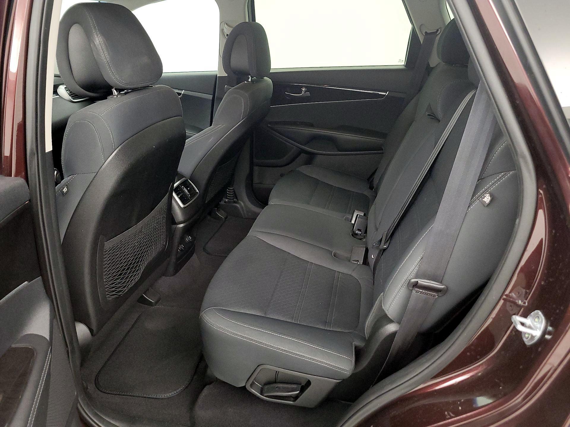 Thumbnail: 2016 Kia Sorento - 19