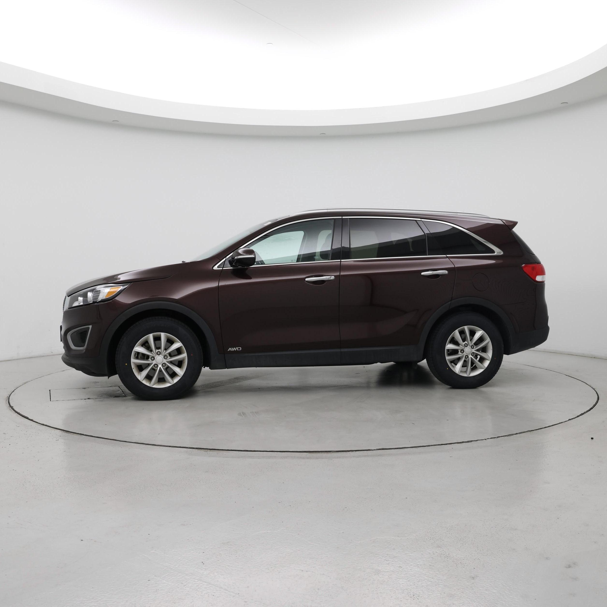 Thumbnail: 2016 Kia Sorento - 3