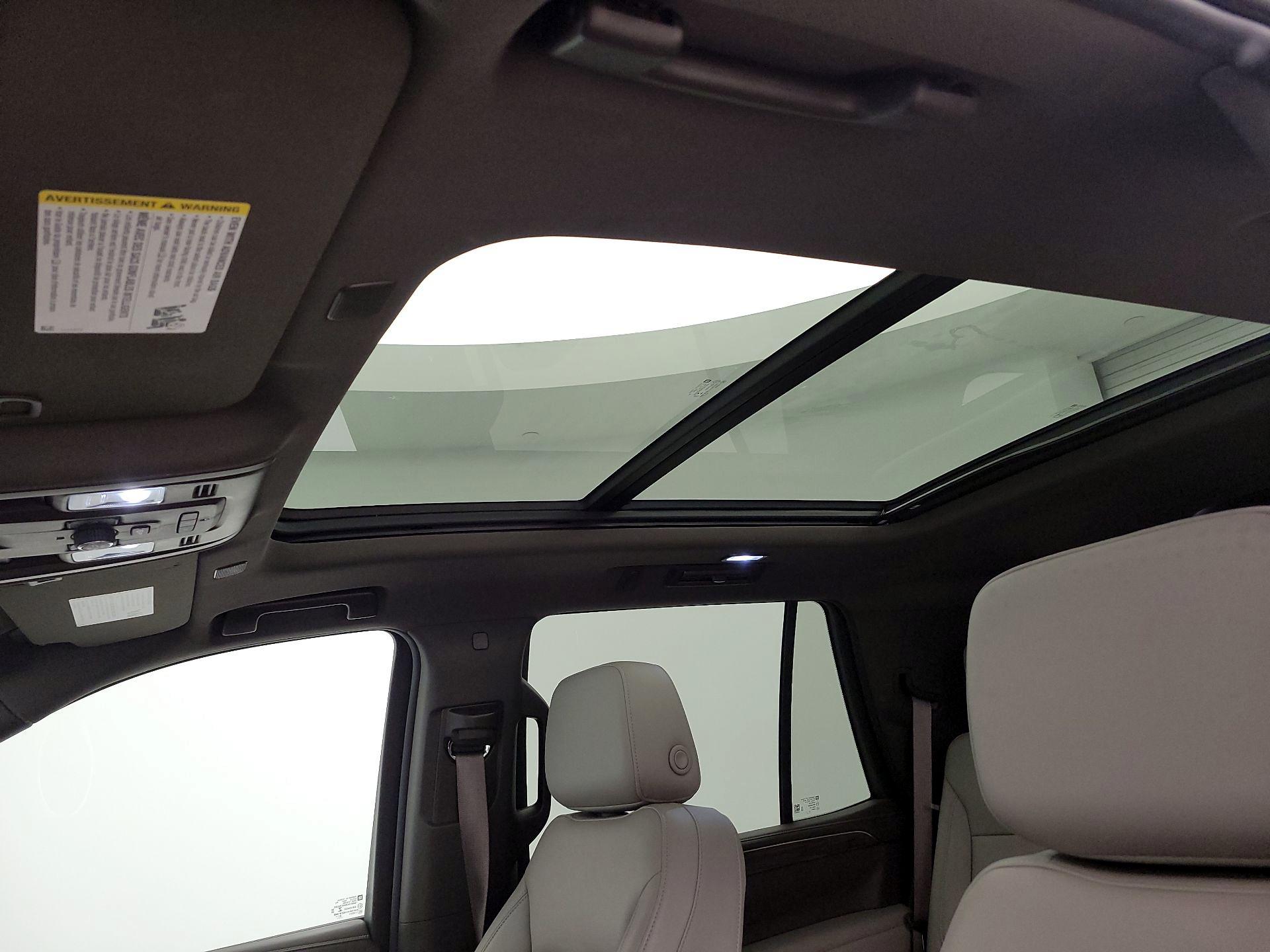 Thumbnail: 2022 Chevrolet Tahoe - 19