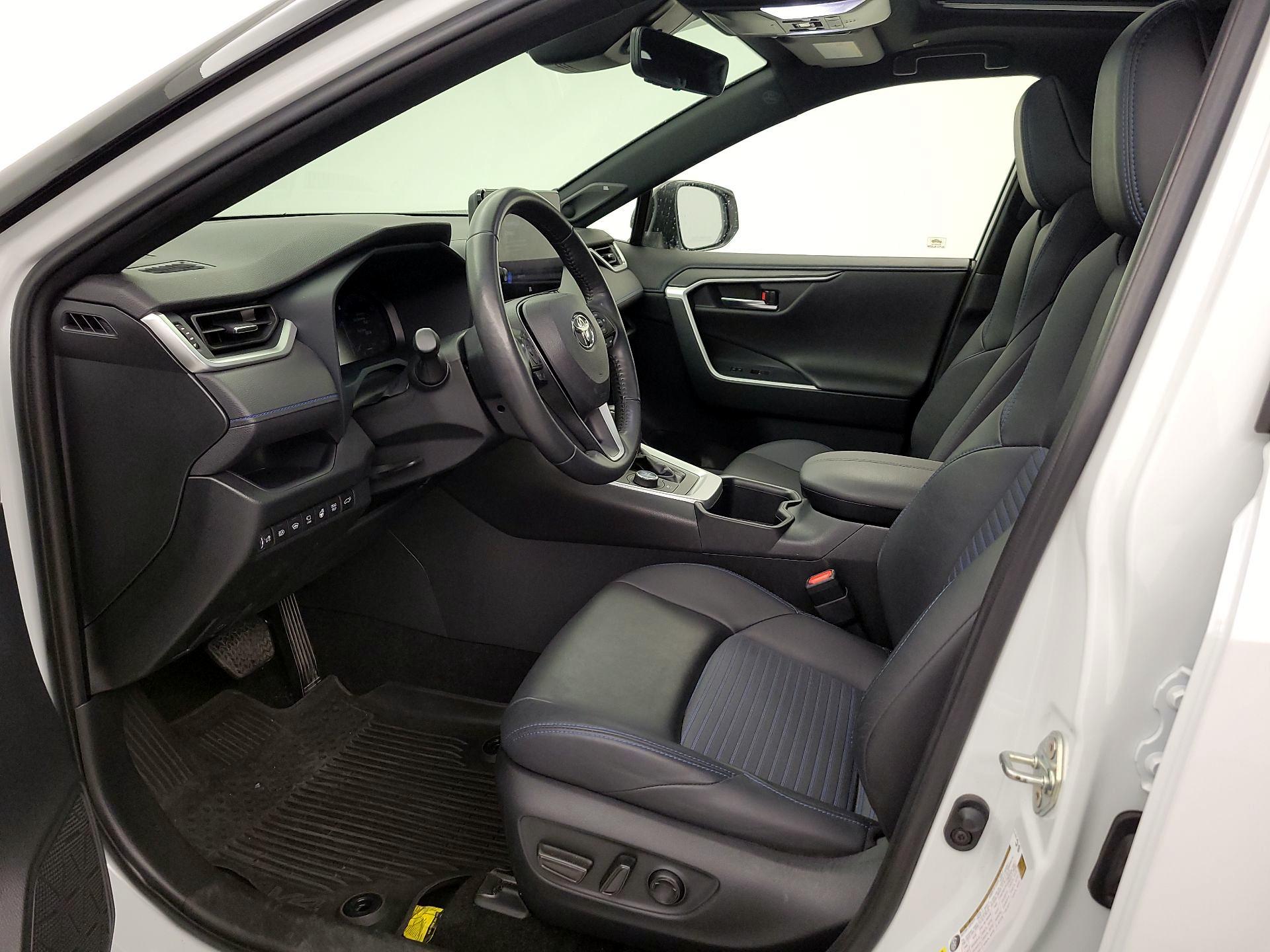 Thumbnail: 2024 Toyota RAV4 - 11