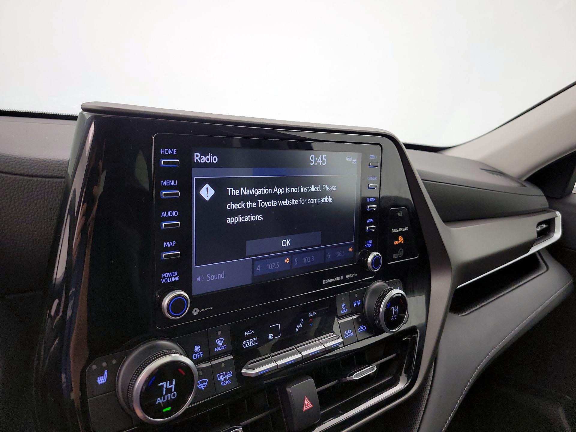 Thumbnail: 2022 Toyota Highlander - 14