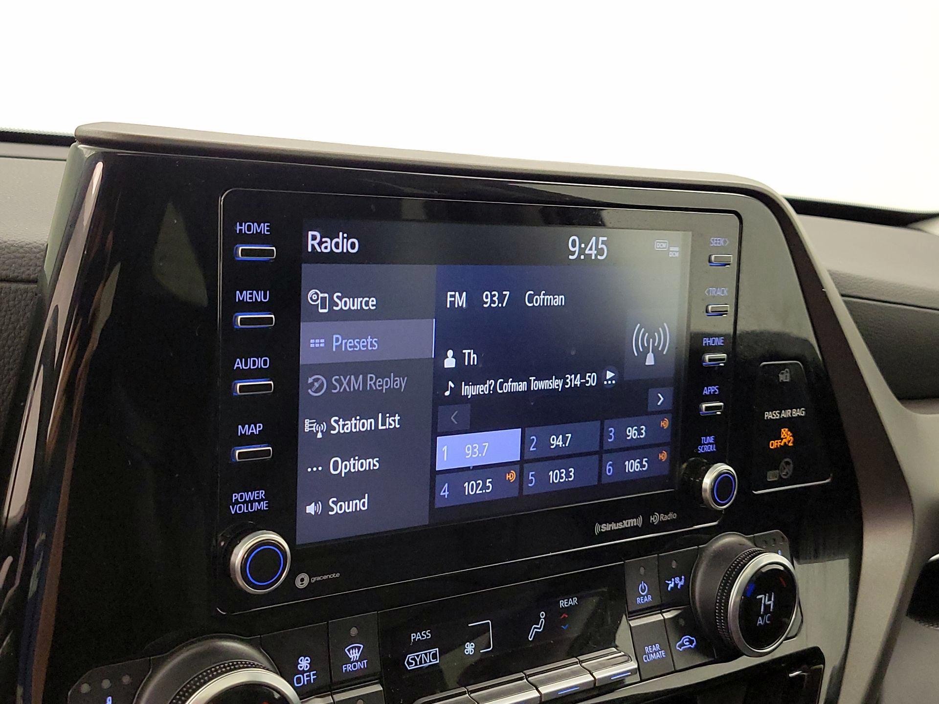 Thumbnail: 2022 Toyota Highlander - 16
