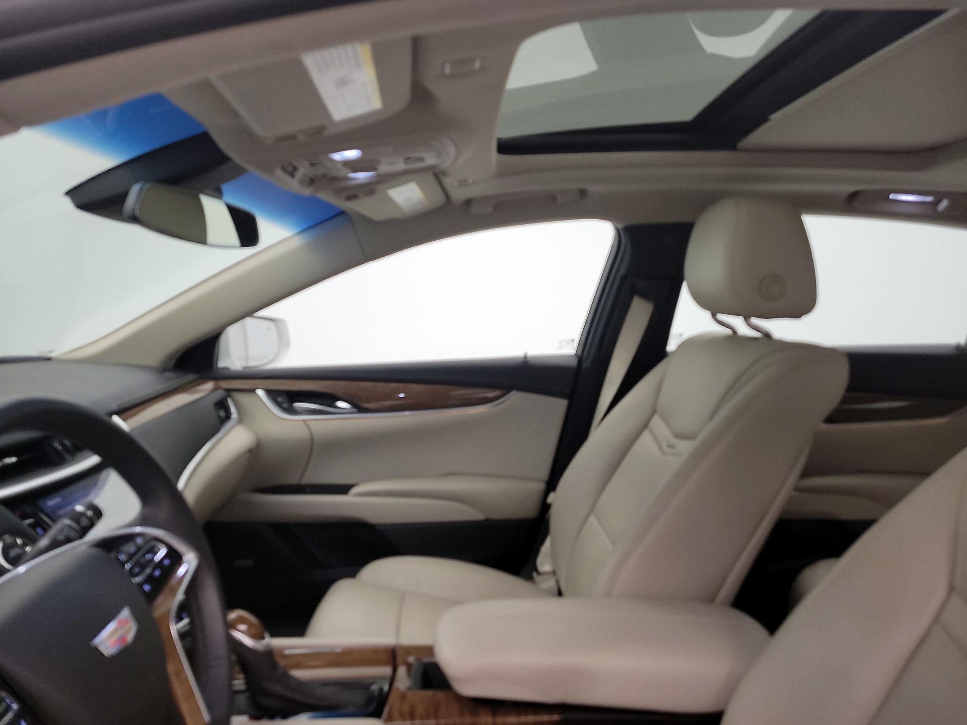 Thumbnail: 2018 Cadillac XTS - 17