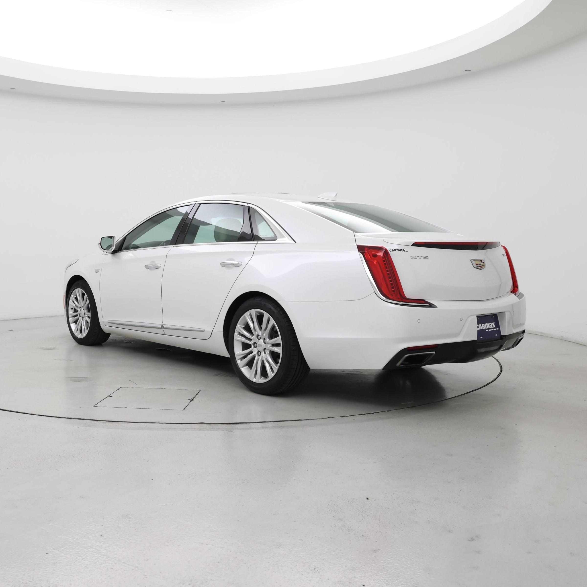 Thumbnail: 2018 Cadillac XTS - 2