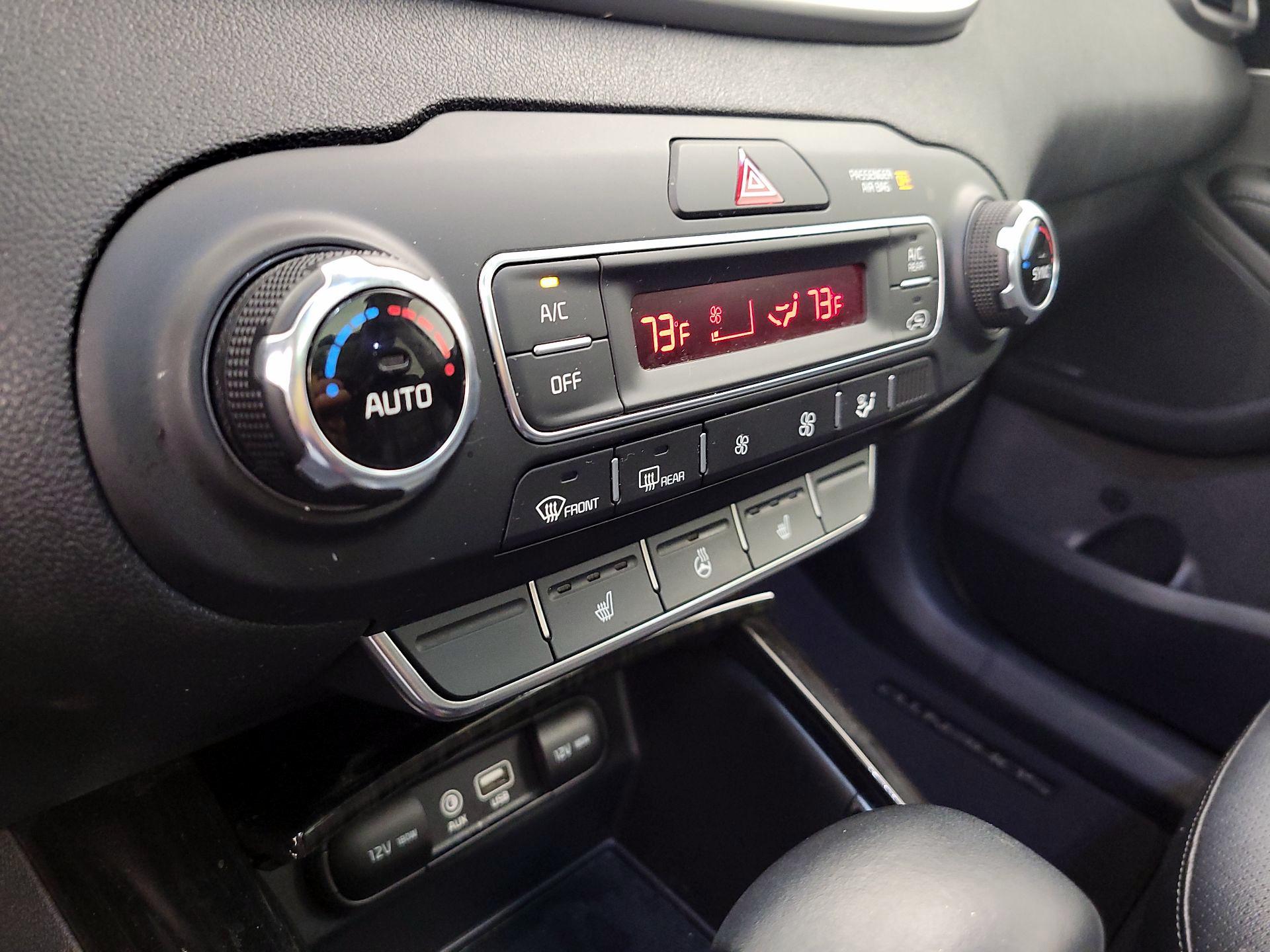 Thumbnail: 2019 Kia Sorento - 17