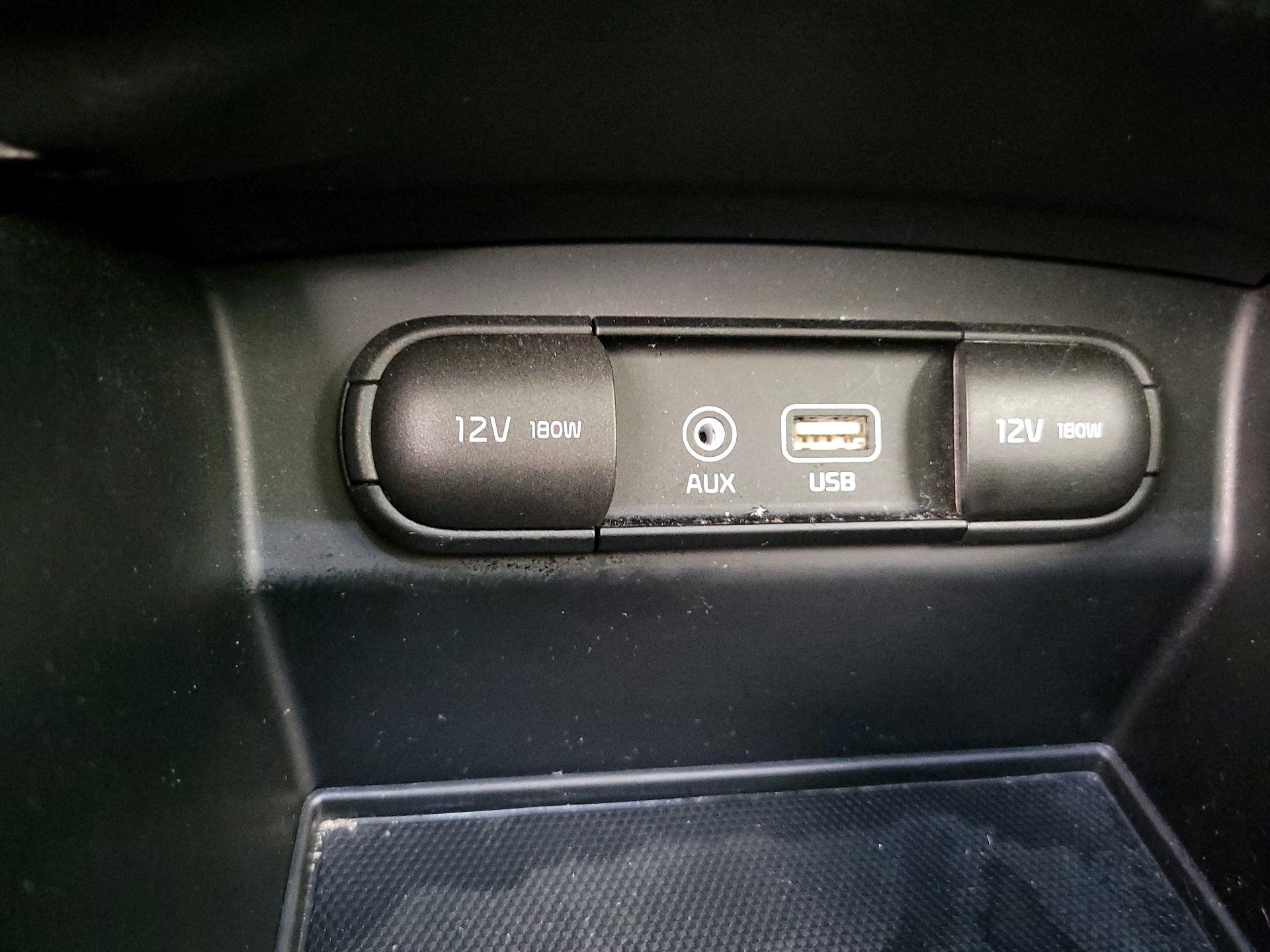 Thumbnail: 2019 Kia Sorento - 19