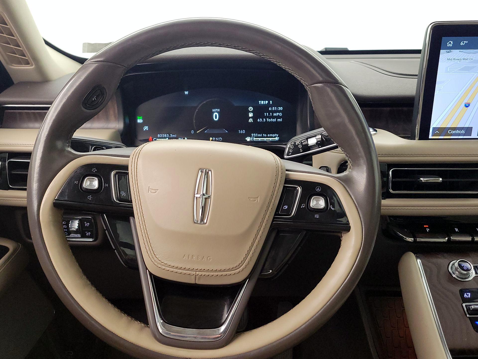 Thumbnail: 2020 Lincoln Aviator - 10