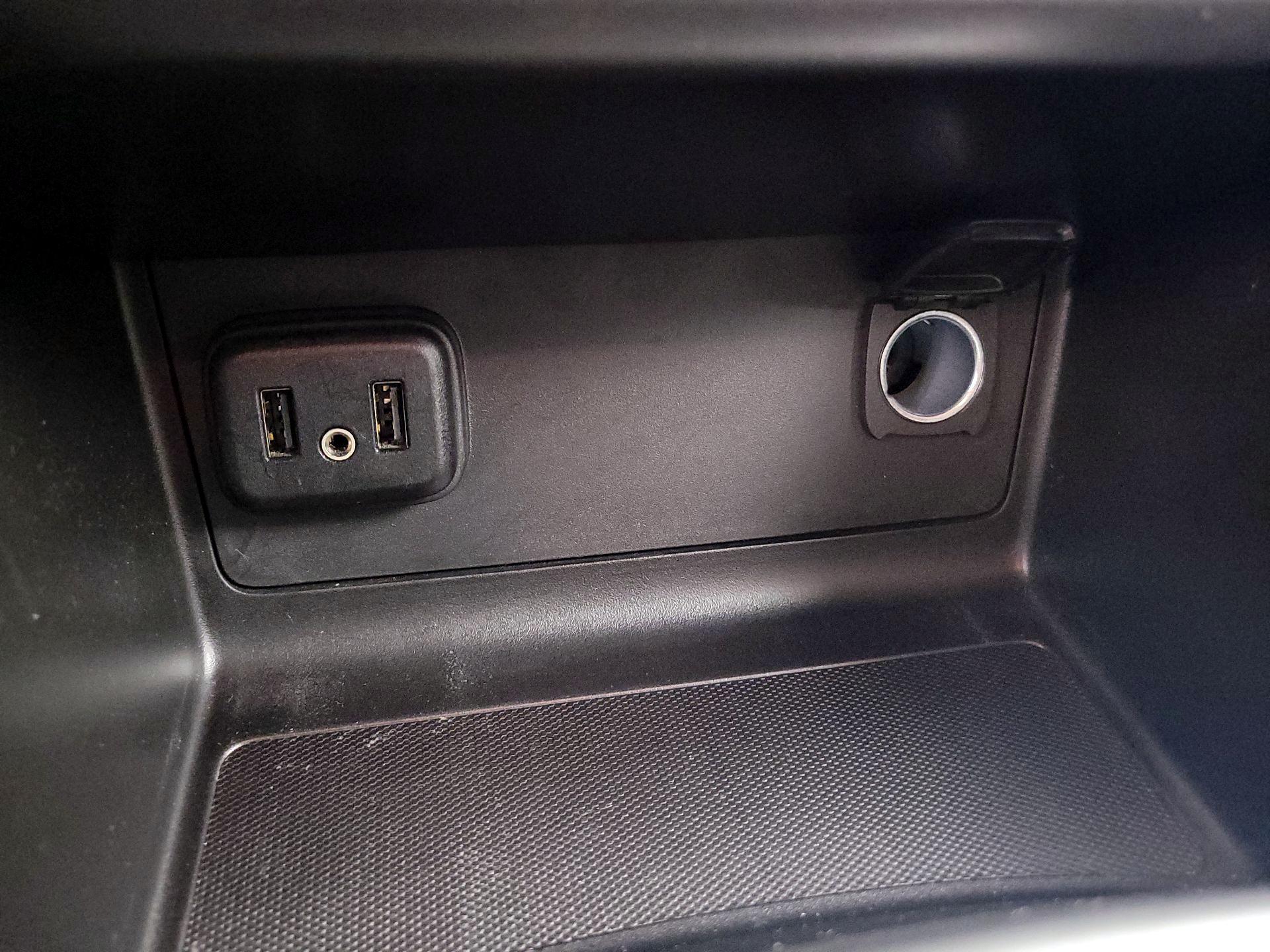 Thumbnail: 2022 Chevrolet Colorado - 18