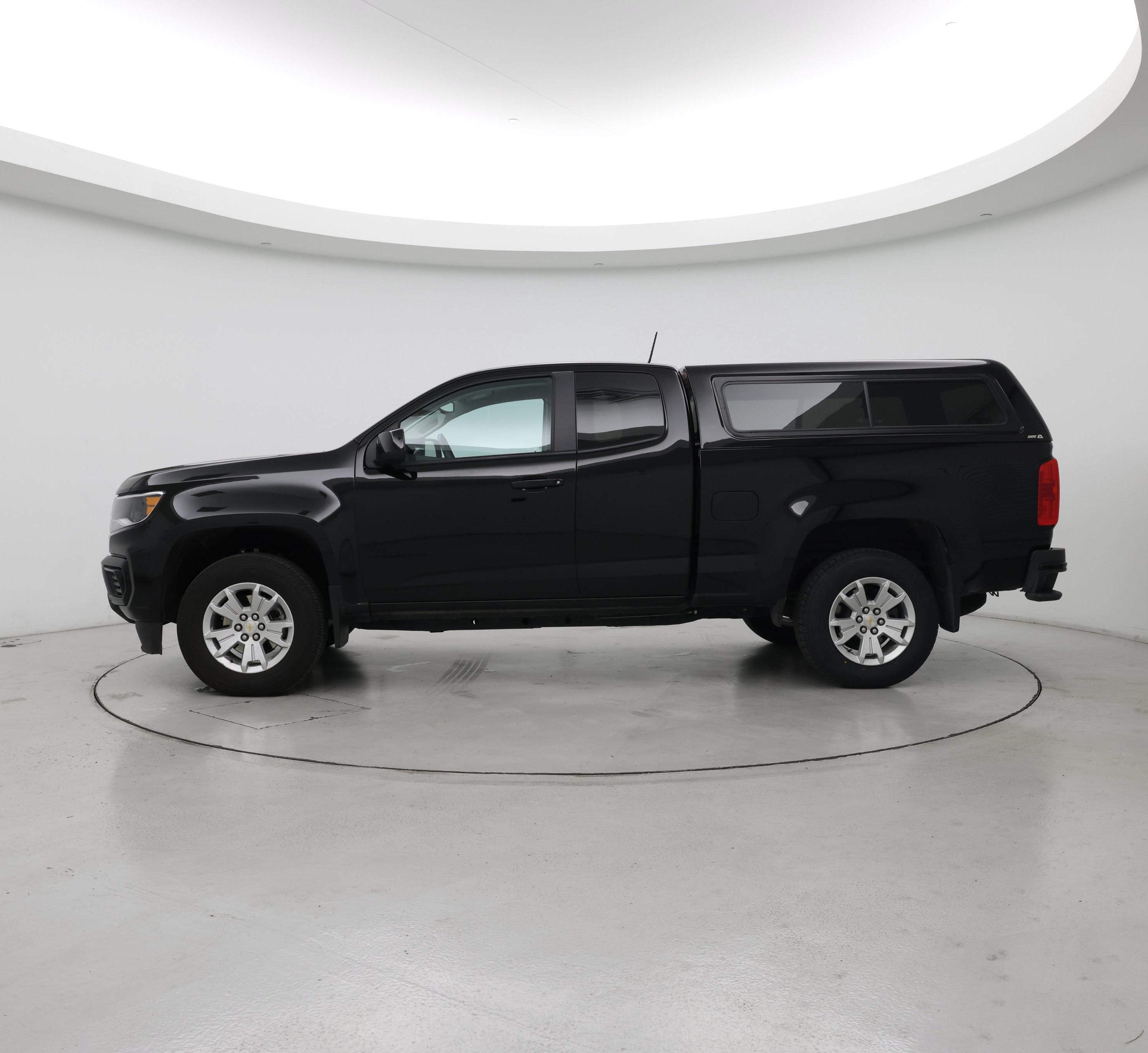 Thumbnail: 2022 Chevrolet Colorado - 3