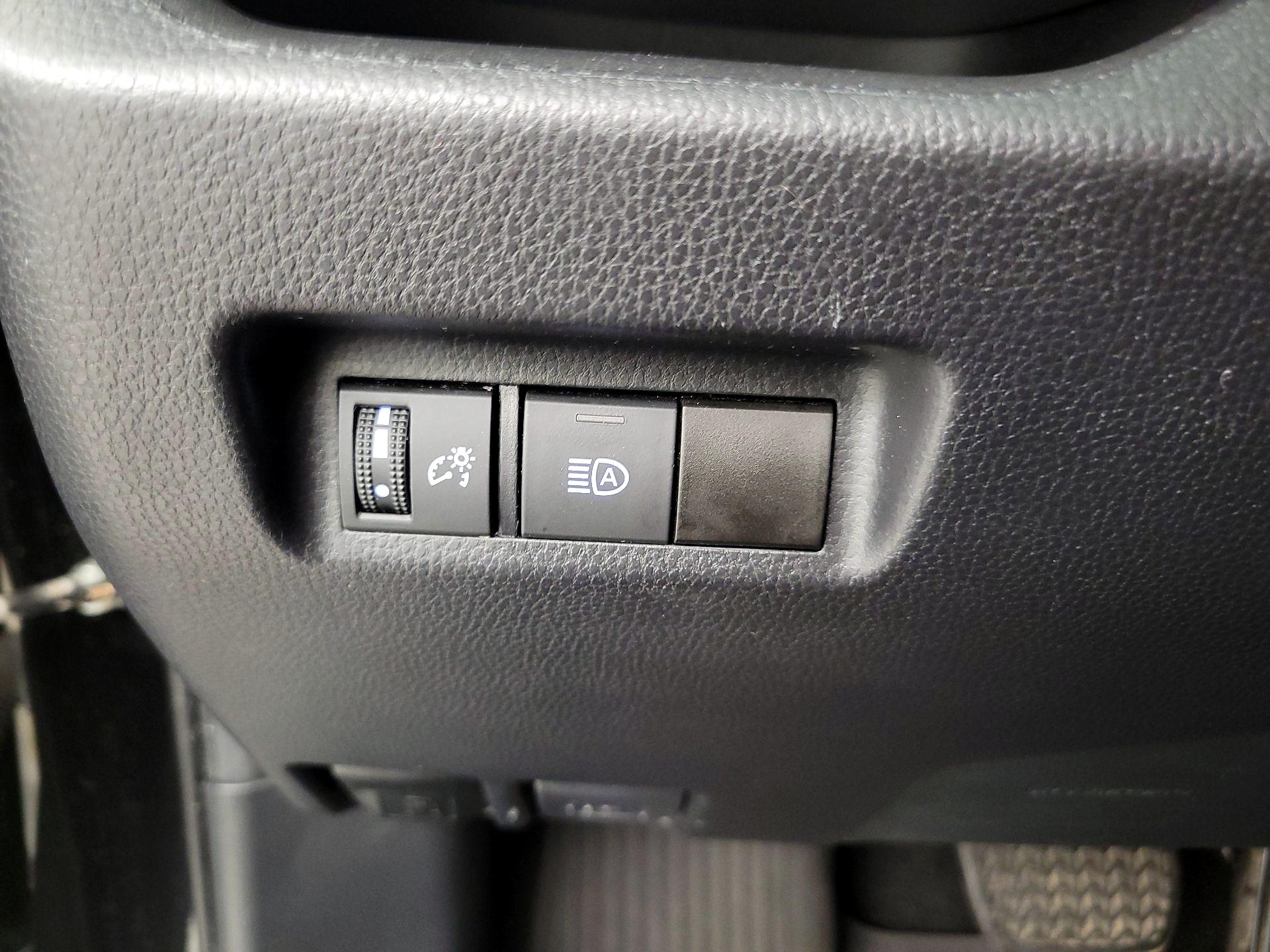 Thumbnail: 2021 Toyota RAV4 - 13