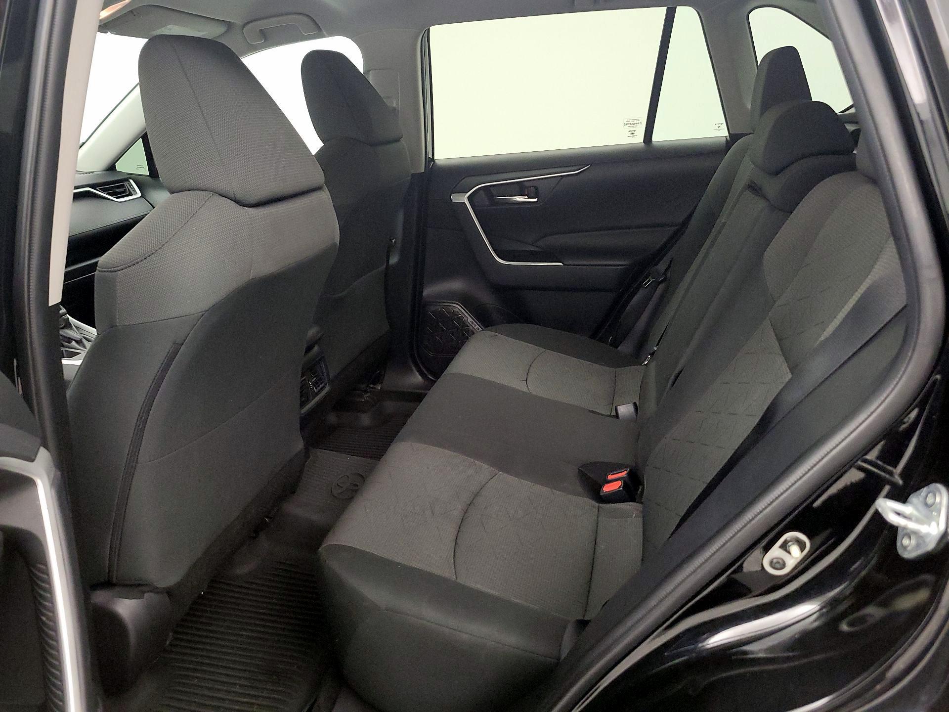 Thumbnail: 2021 Toyota RAV4 - 19