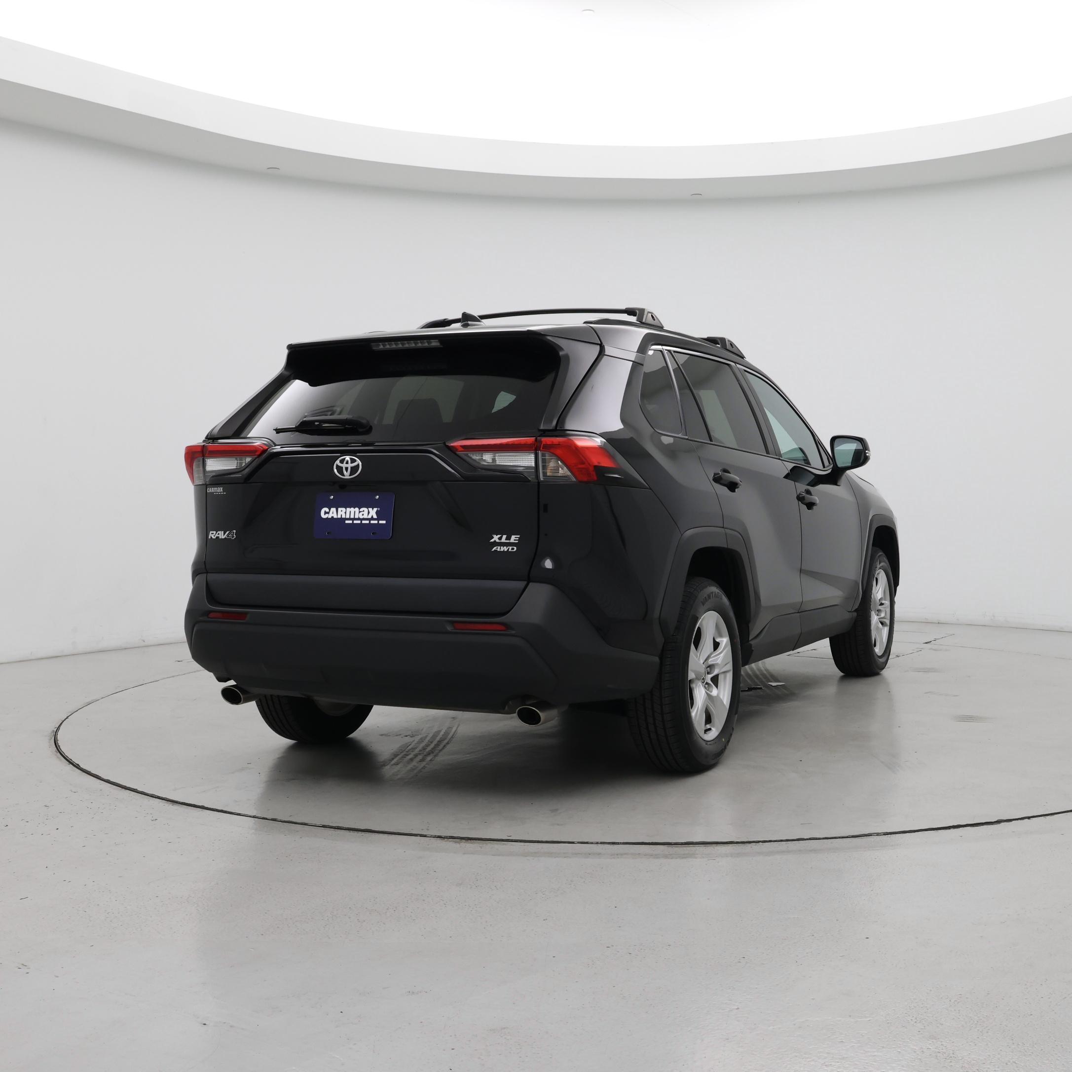 Thumbnail: 2021 Toyota RAV4 - 8