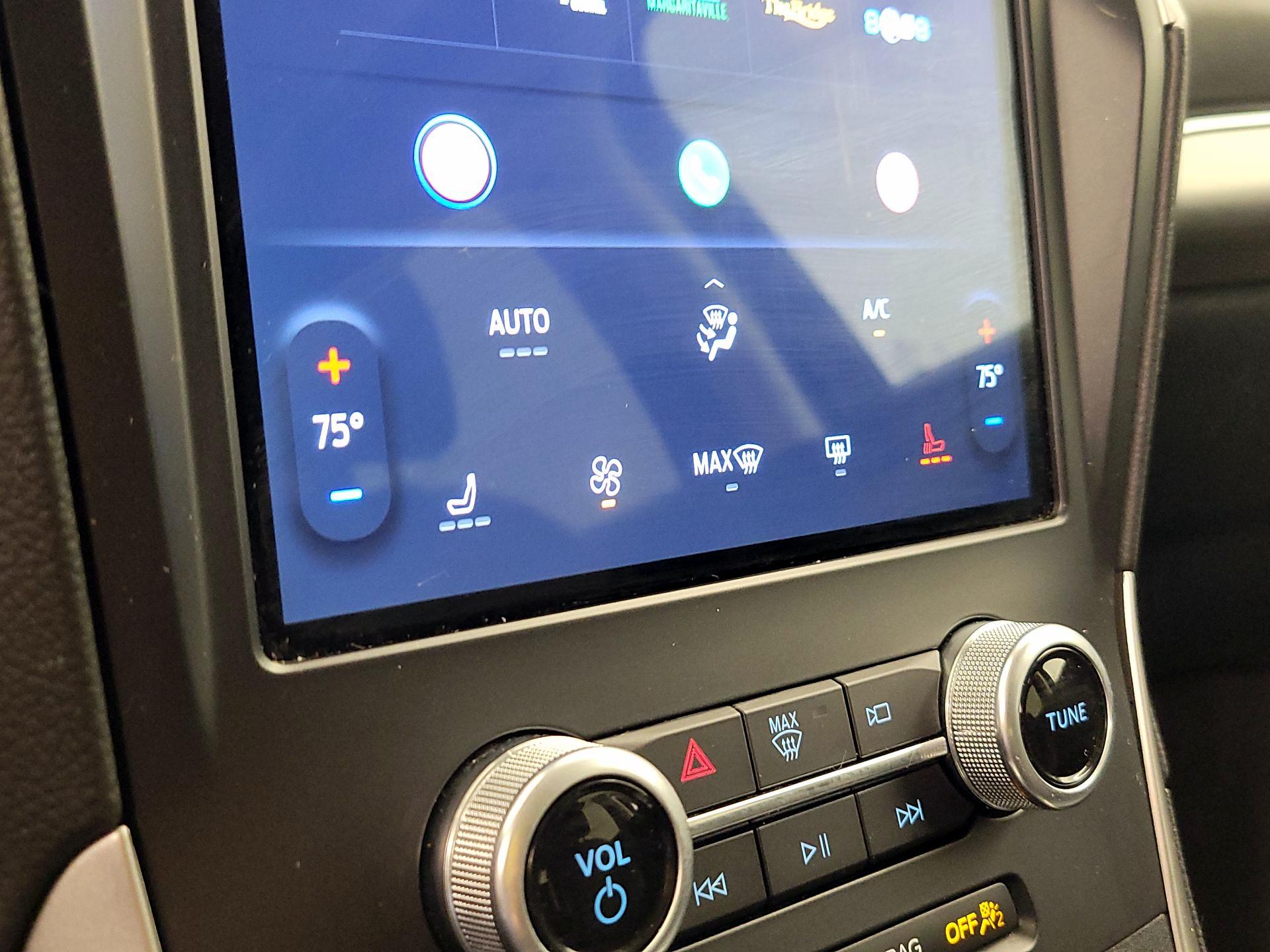 Thumbnail: 2022 Ford Edge - 16