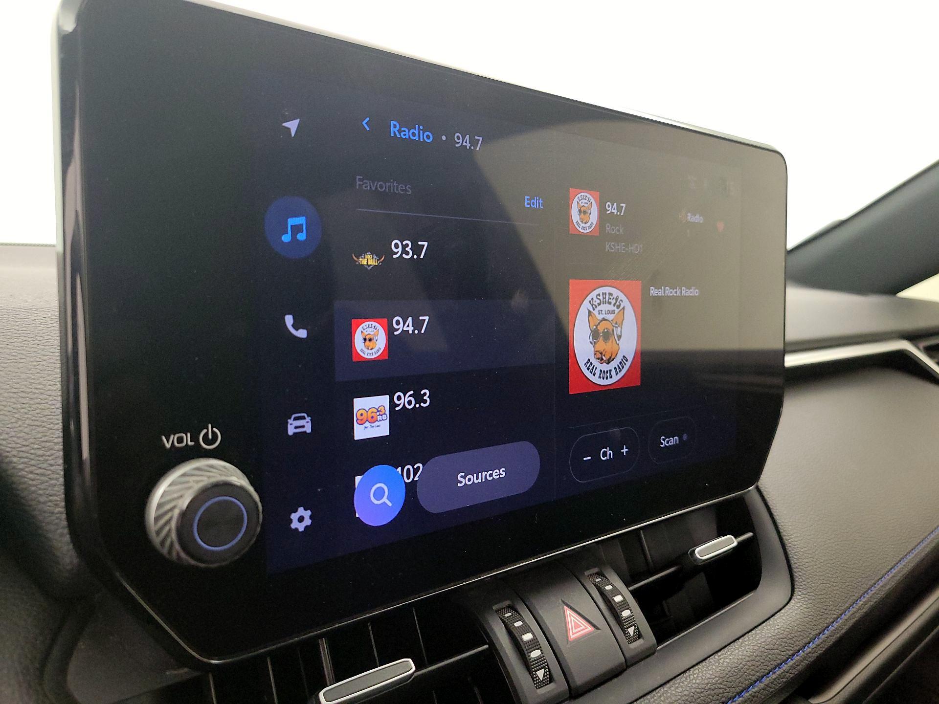 Thumbnail: 2023 Toyota RAV4 - 15