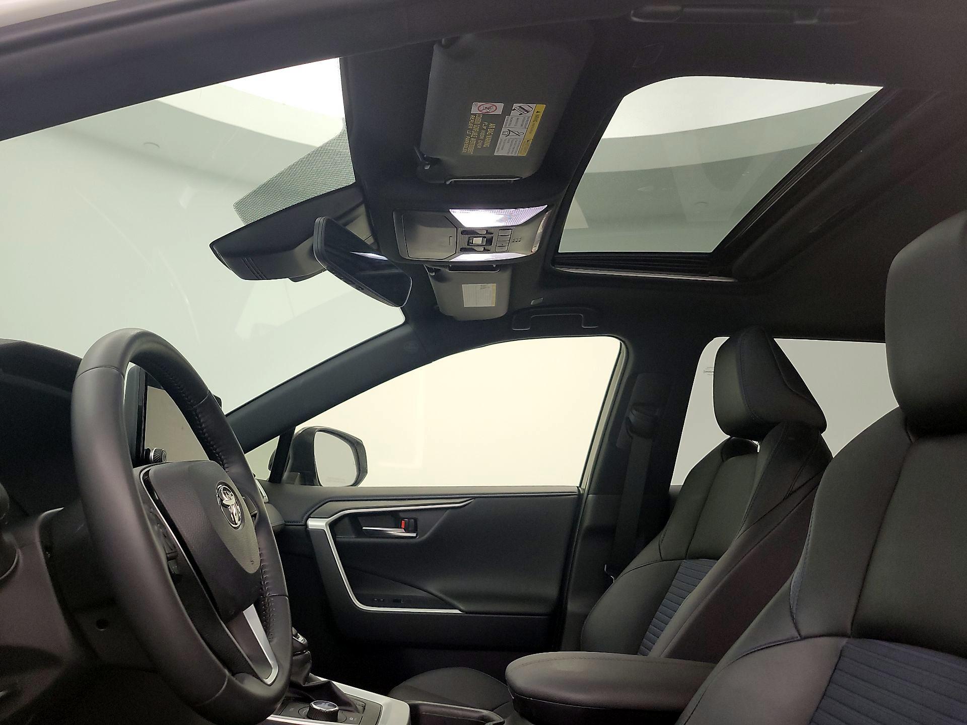 Thumbnail: 2023 Toyota RAV4 - 19