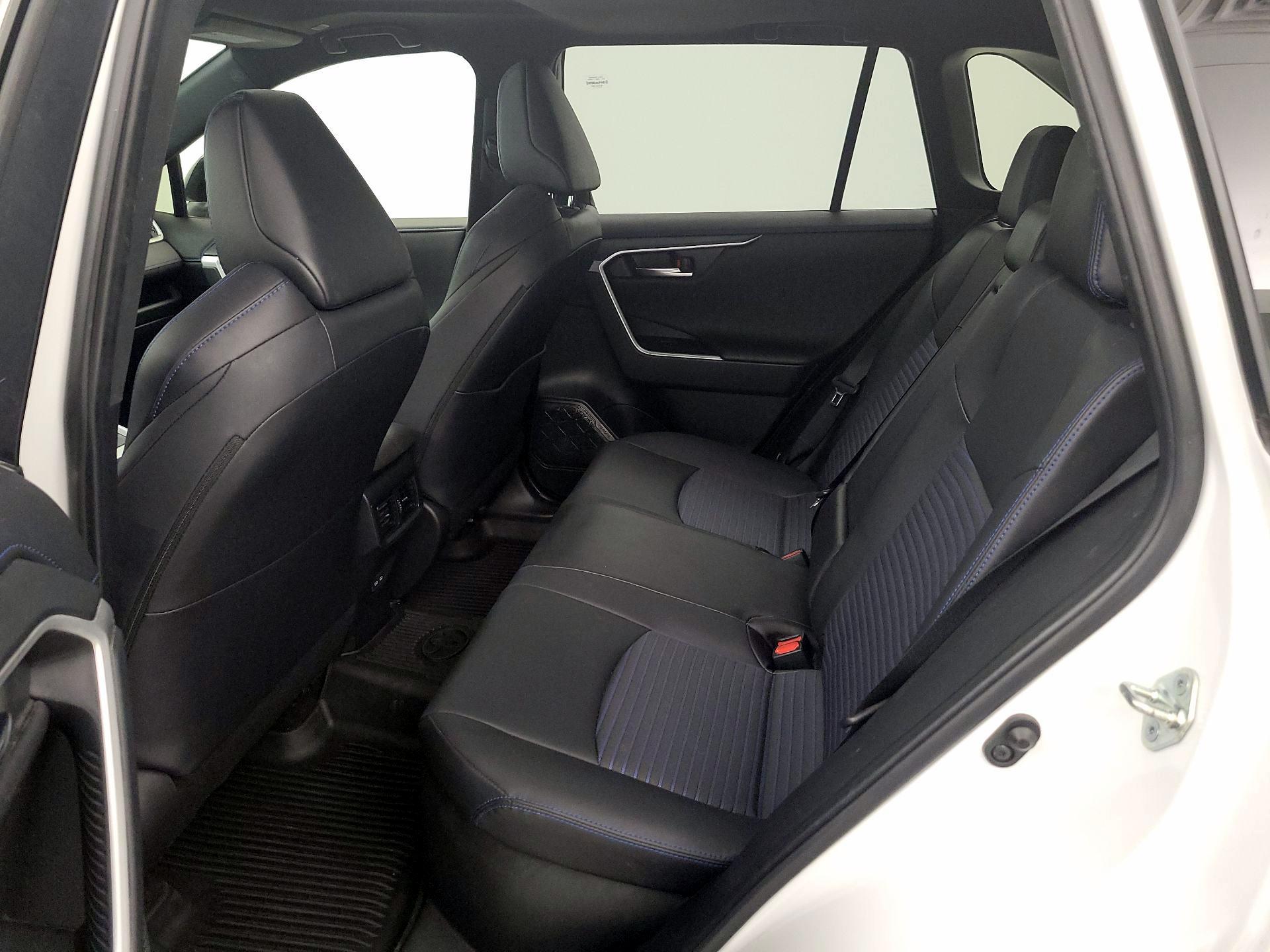 Thumbnail: 2023 Toyota RAV4 - 20