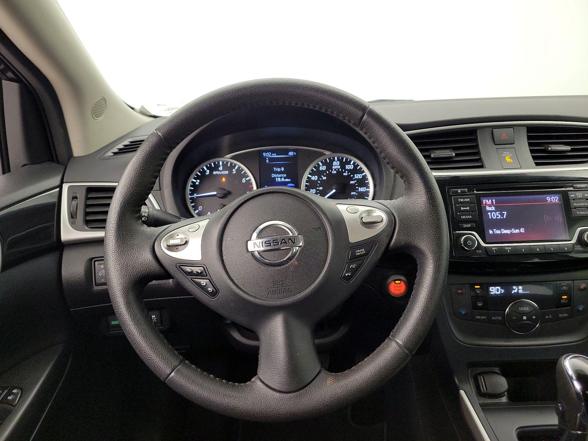 Thumbnail: 2018 Nissan Sentra - 10