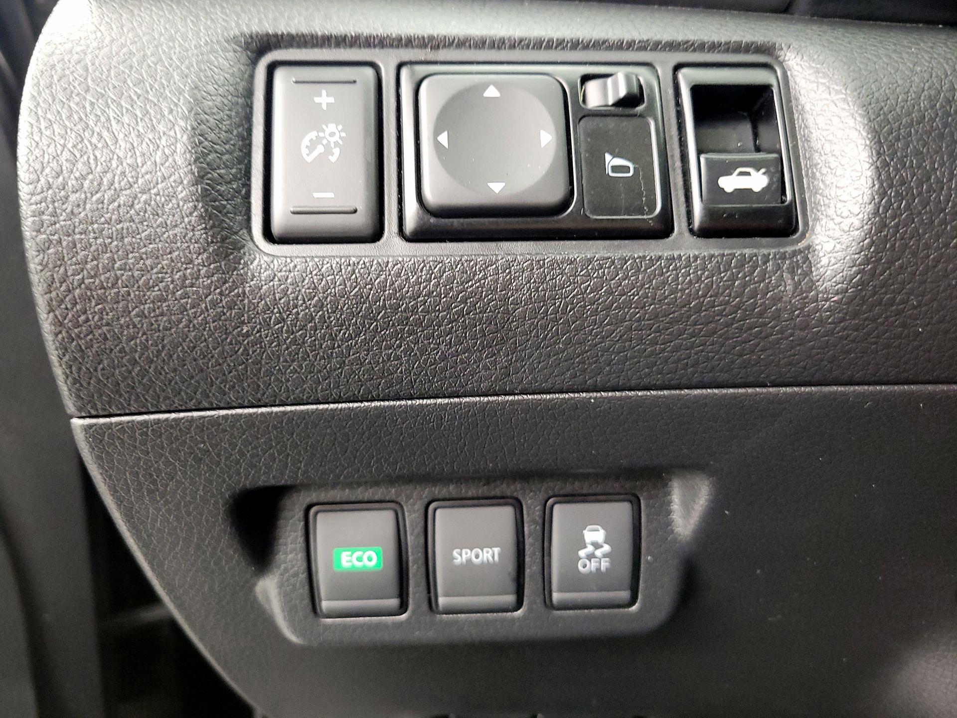 Thumbnail: 2018 Nissan Sentra - 13