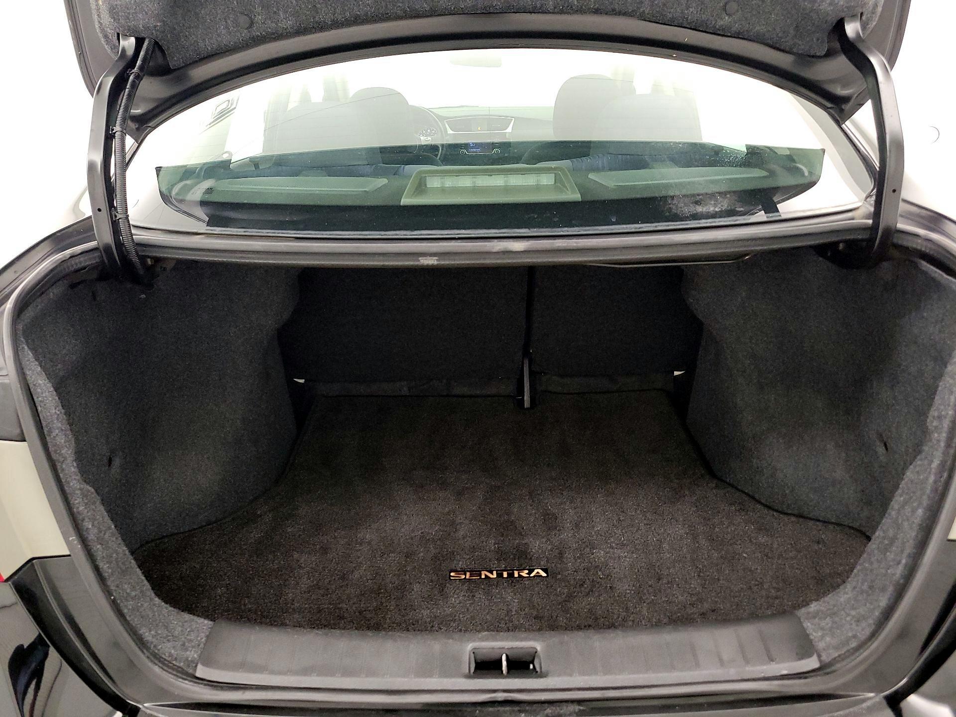 Thumbnail: 2018 Nissan Sentra - 20