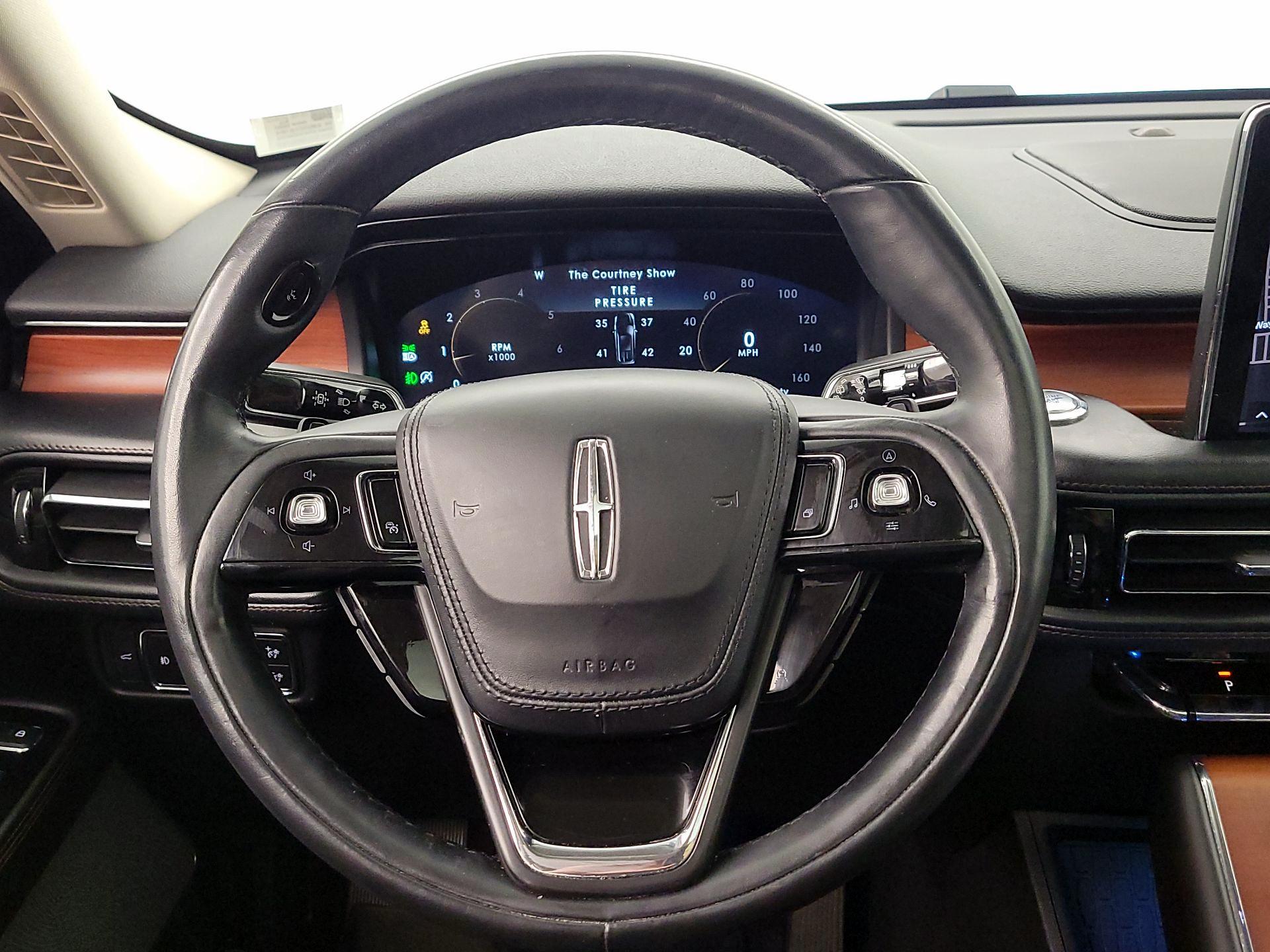 Thumbnail: 2020 Lincoln Aviator - 10