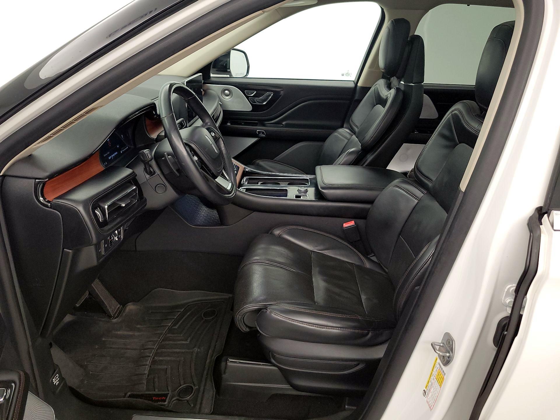 Thumbnail: 2020 Lincoln Aviator - 11