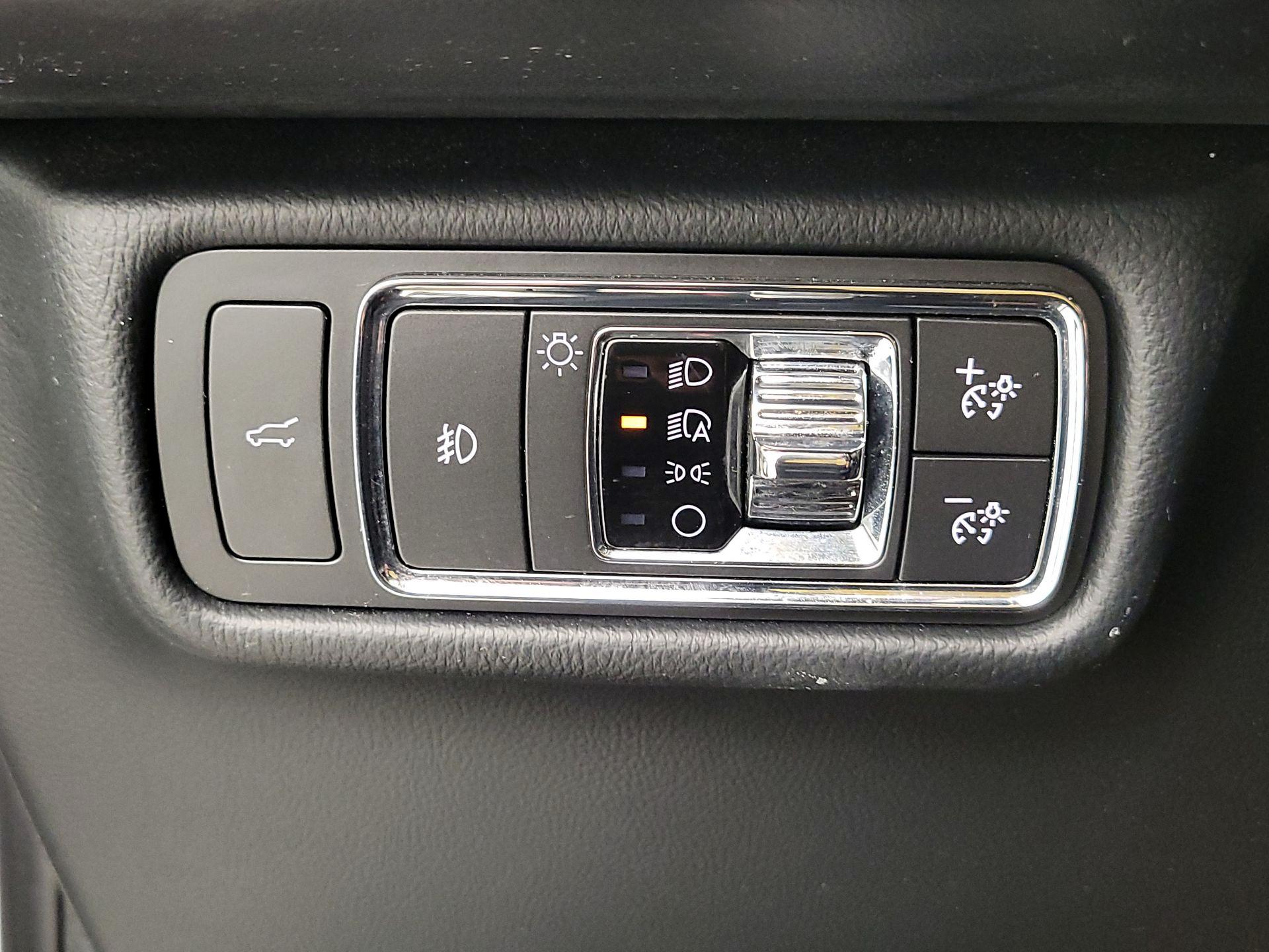 Thumbnail: 2020 Lincoln Aviator - 13