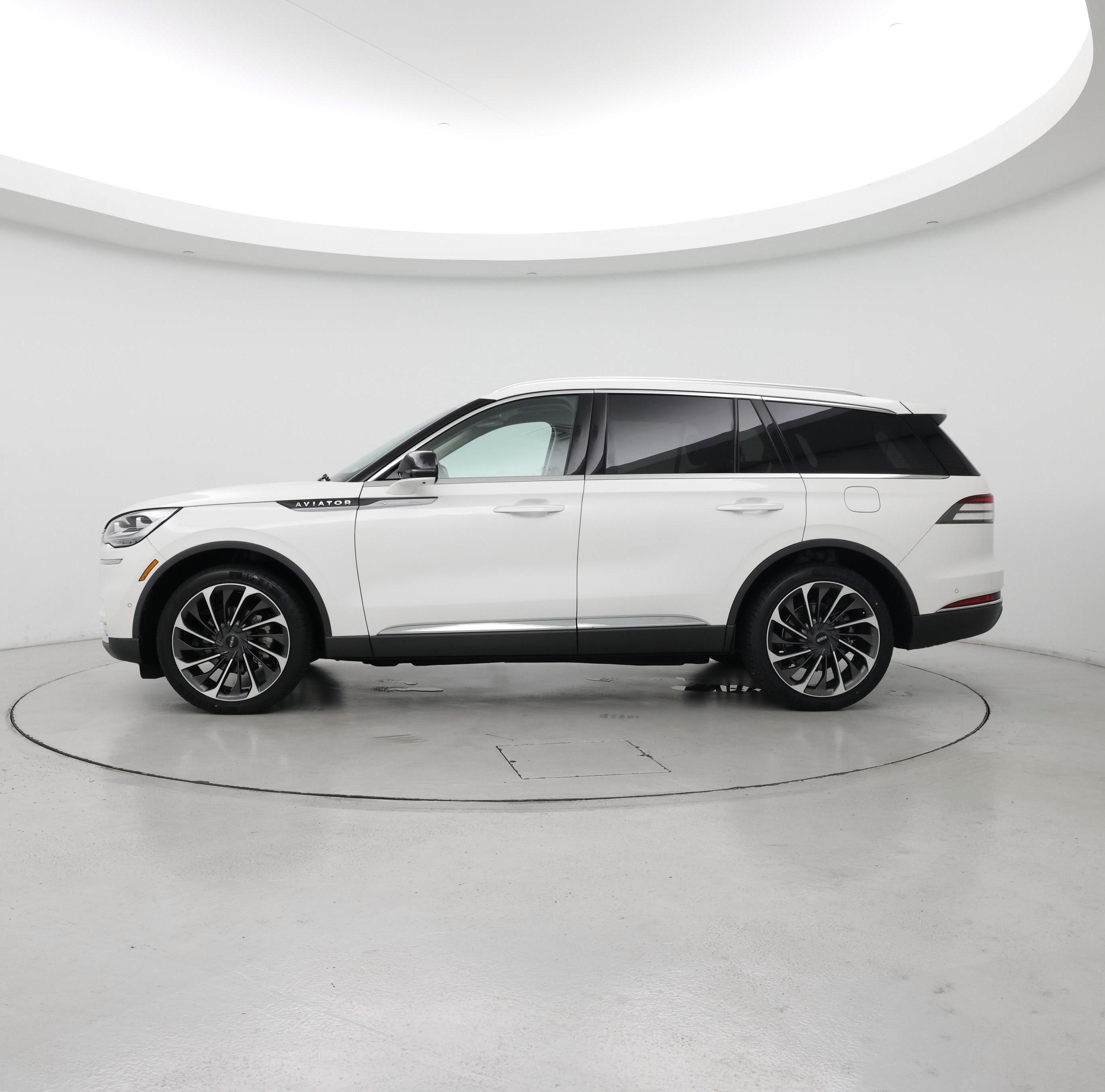 Thumbnail: 2020 Lincoln Aviator - 3